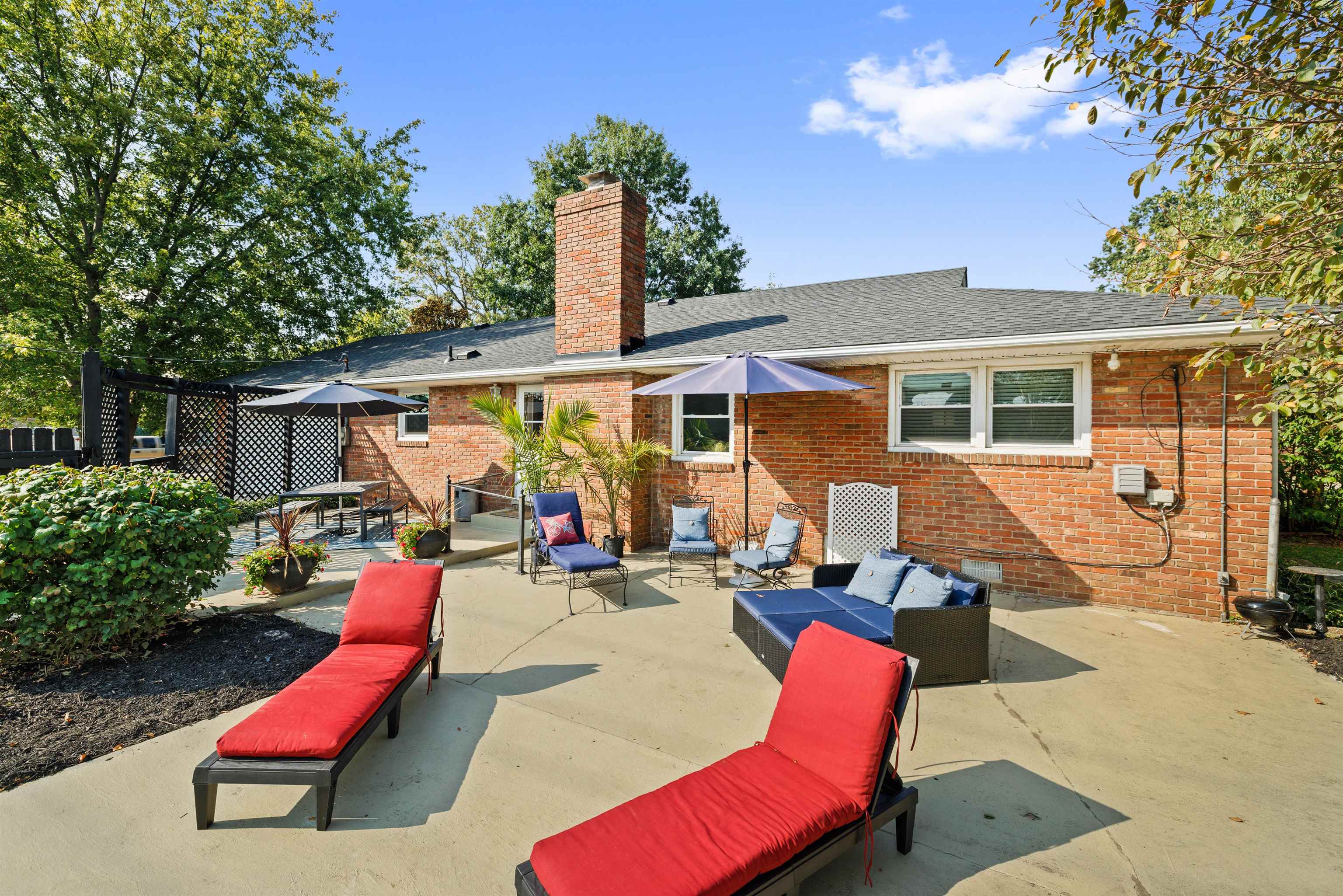 1122 Halifax Drive, Owensboro, Kentucky 42301, 3 Bedrooms Bedrooms, ,2 BathroomsBathrooms,Single Family Residence,For Sale,Halifax Drive,93061