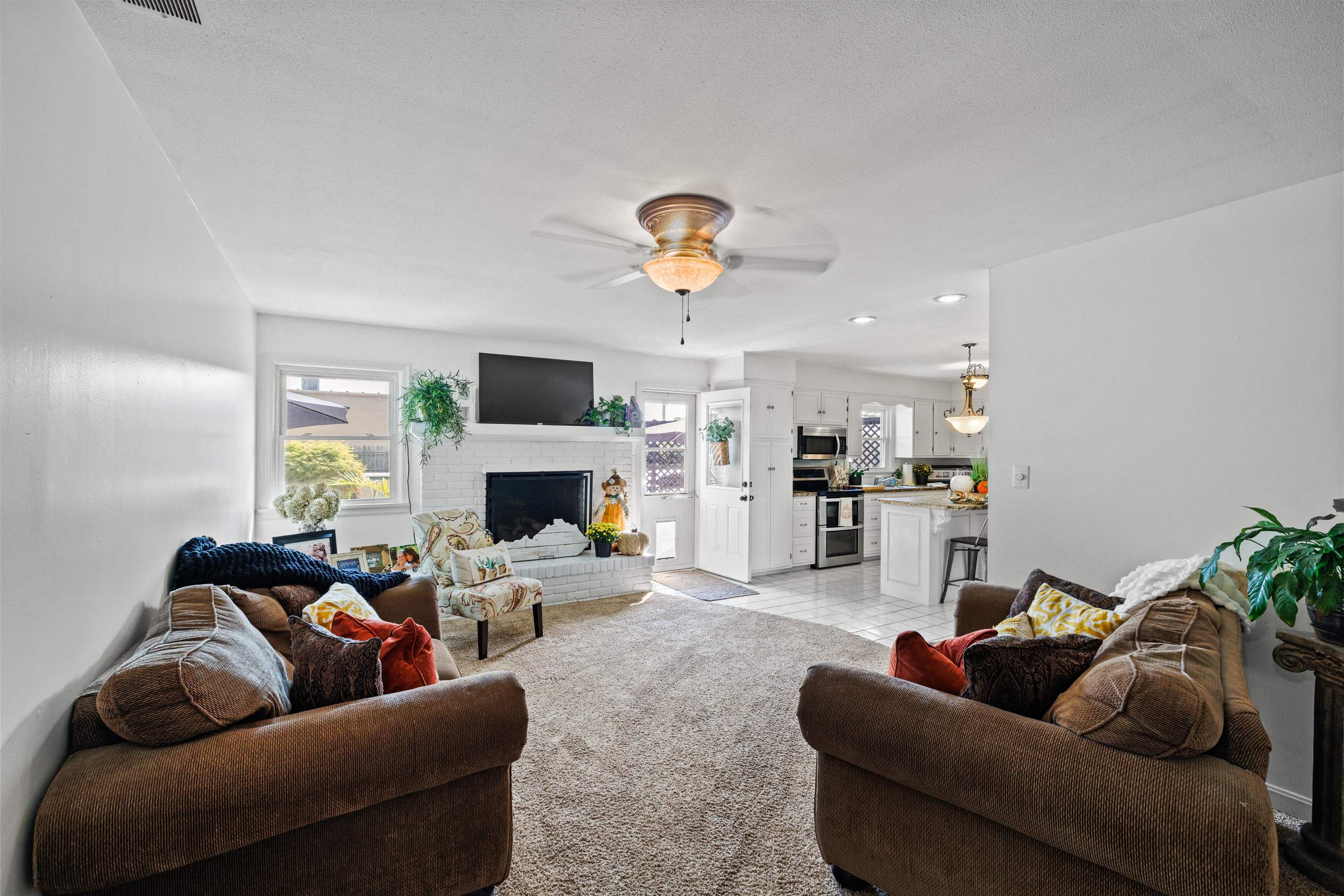 1122 Halifax Drive, Owensboro, Kentucky 42301, 3 Bedrooms Bedrooms, ,2 BathroomsBathrooms,Single Family Residence,For Sale,Halifax Drive,93061