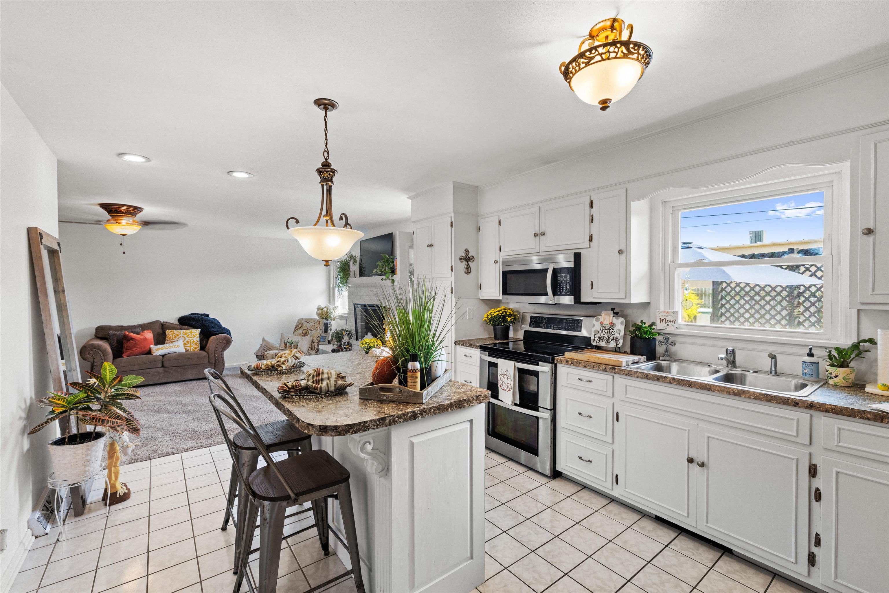 1122 Halifax Drive, Owensboro, Kentucky 42301, 3 Bedrooms Bedrooms, ,2 BathroomsBathrooms,Single Family Residence,For Sale,Halifax Drive,93061