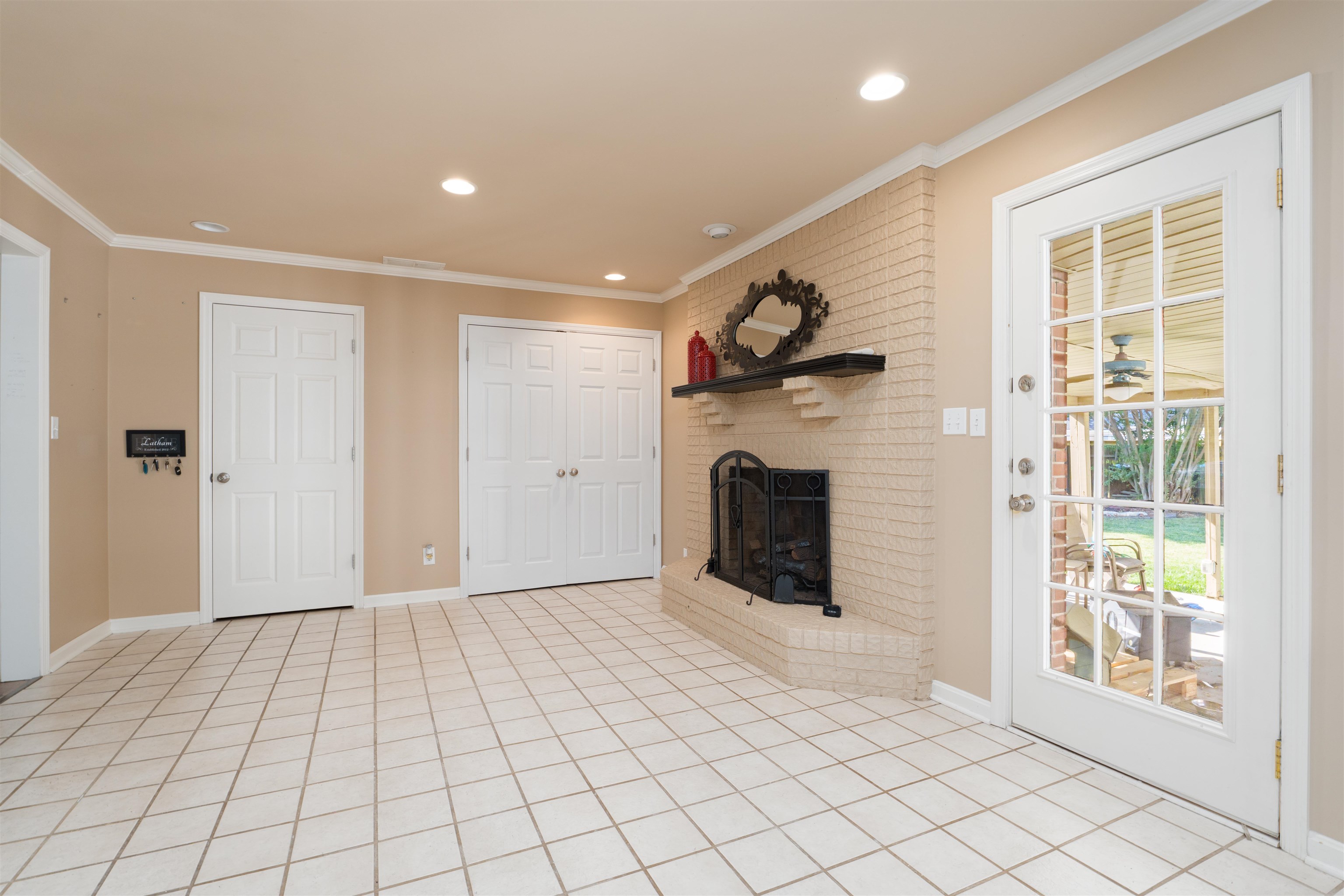 1413 Tamarack Rd, Owensboro, Kentucky 42301, 5 Bedrooms Bedrooms, ,2 BathroomsBathrooms,Single Family Residence,For Sale,Tamarack Rd,93065