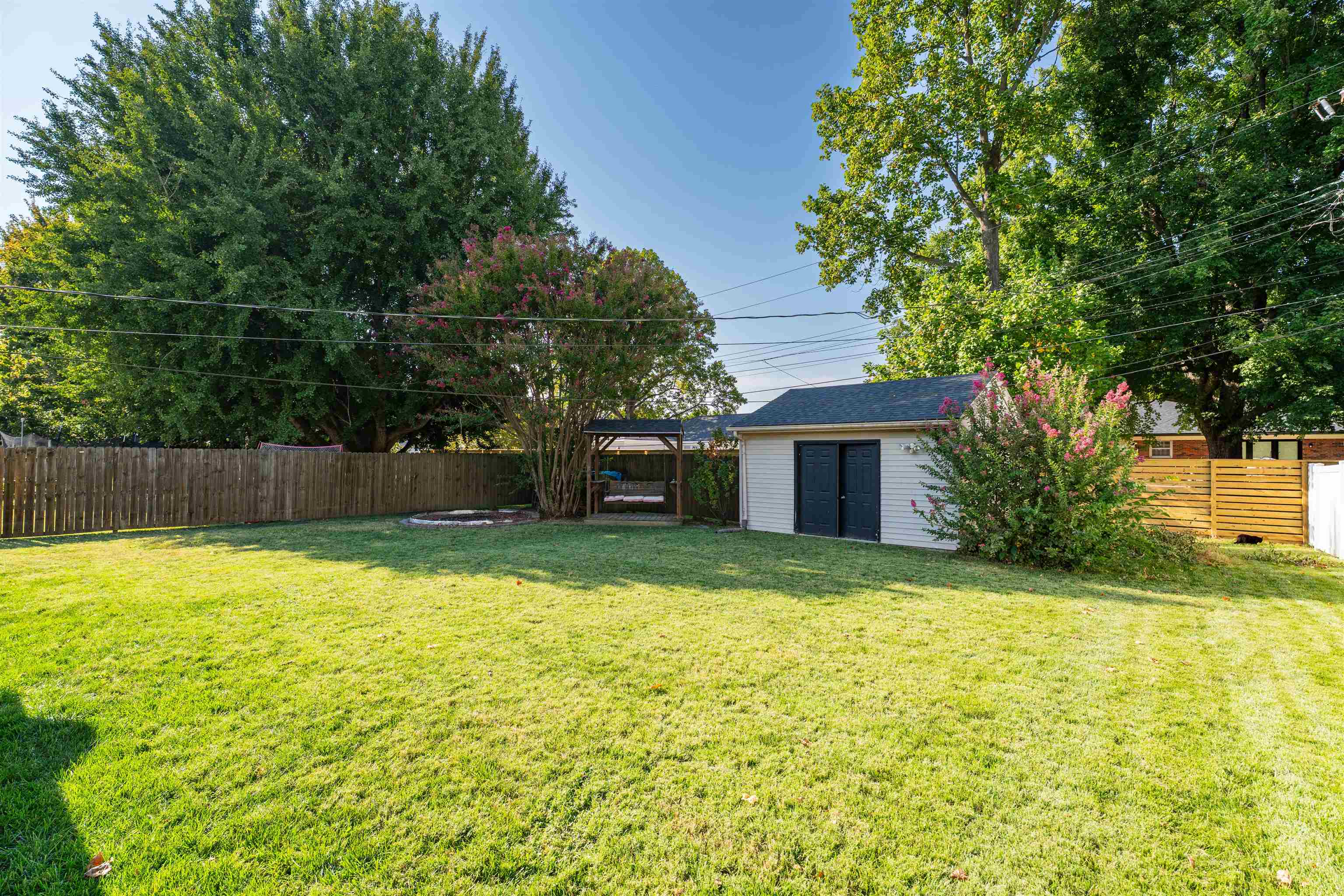 1413 Tamarack Rd, Owensboro, Kentucky 42301, 5 Bedrooms Bedrooms, ,2 BathroomsBathrooms,Single Family Residence,For Sale,Tamarack Rd,93065