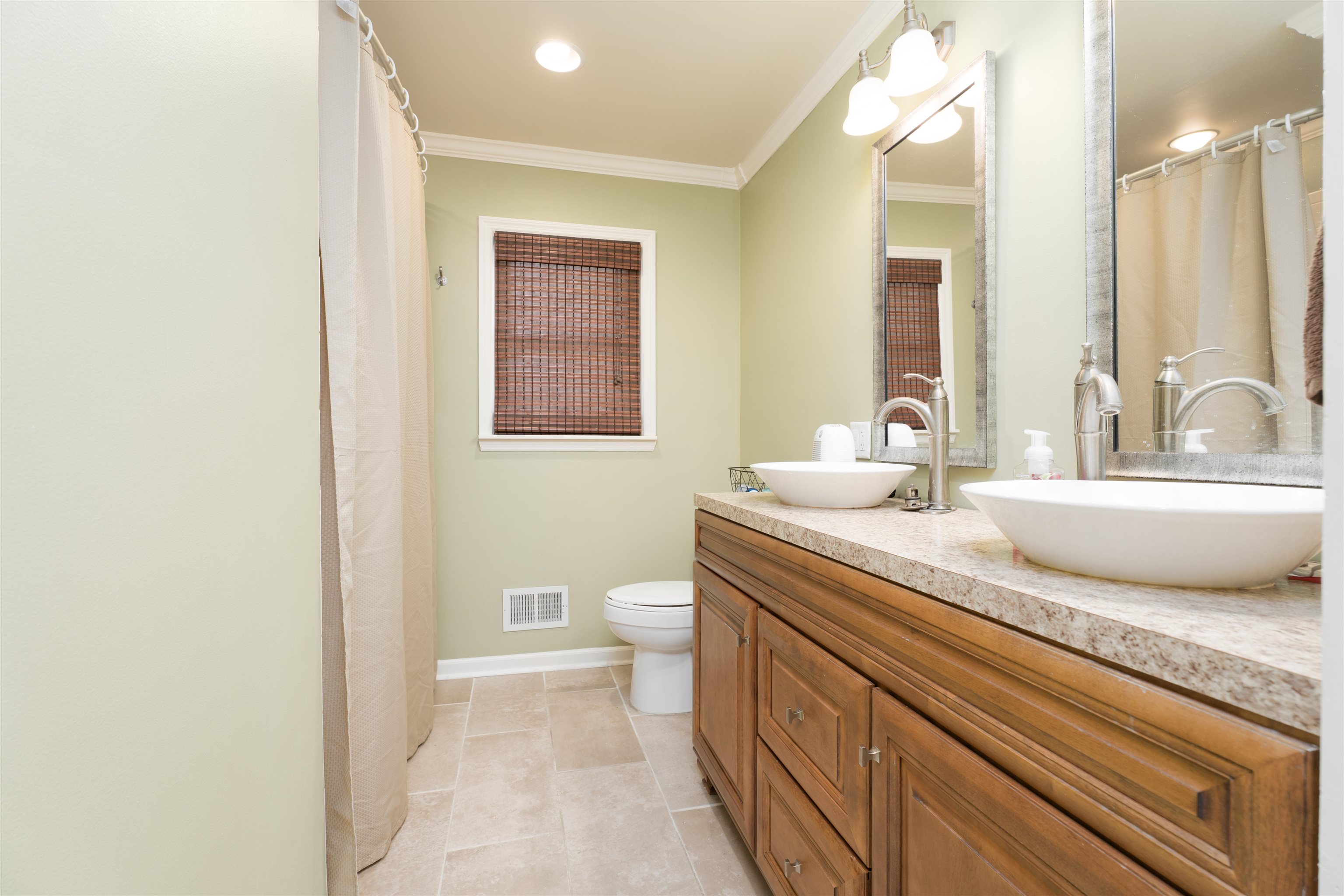 1413 Tamarack Rd, Owensboro, Kentucky 42301, 5 Bedrooms Bedrooms, ,2 BathroomsBathrooms,Single Family Residence,For Sale,Tamarack Rd,93065