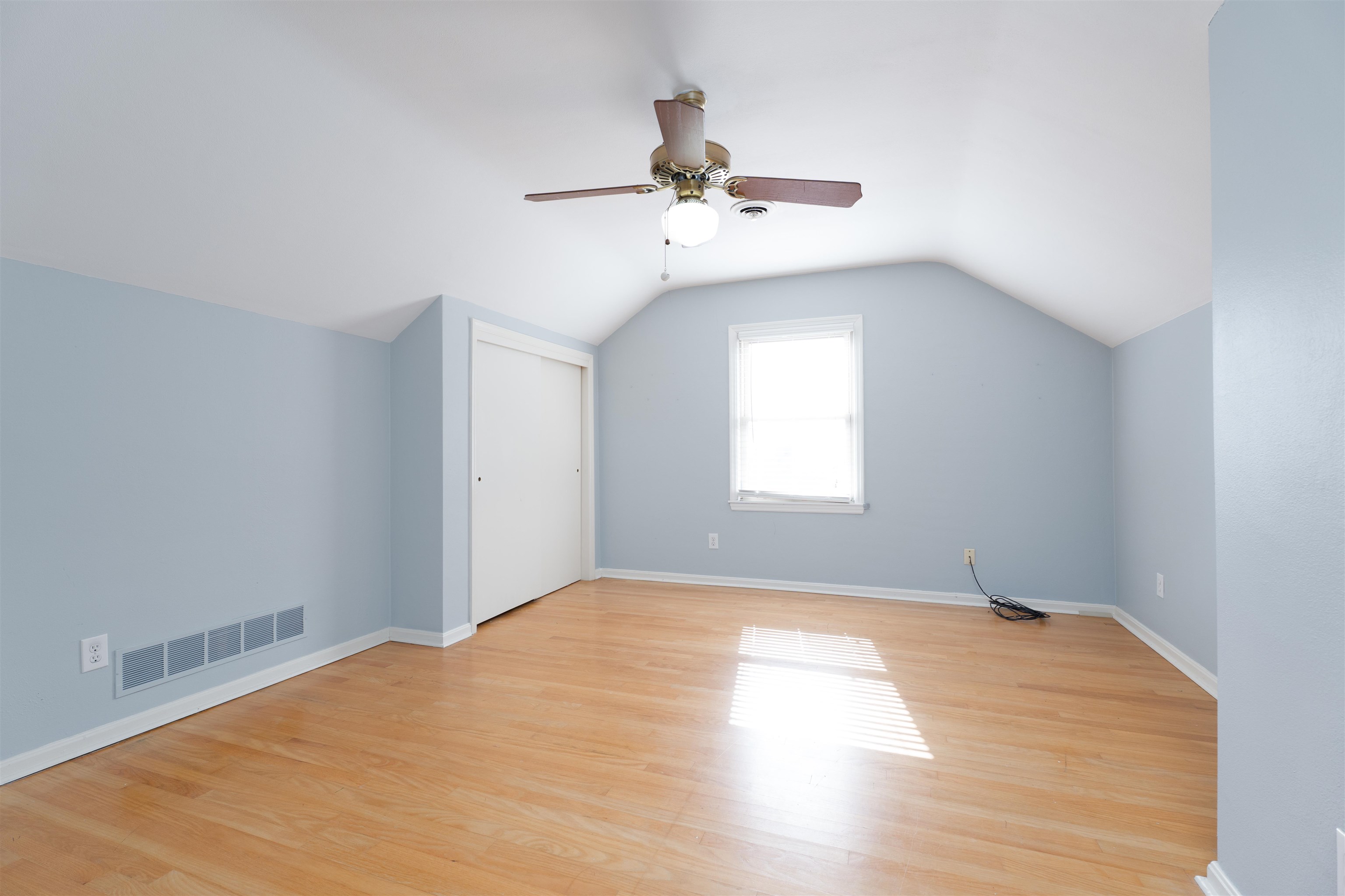 1413 Tamarack Rd, Owensboro, Kentucky 42301, 5 Bedrooms Bedrooms, ,2 BathroomsBathrooms,Single Family Residence,For Sale,Tamarack Rd,93065