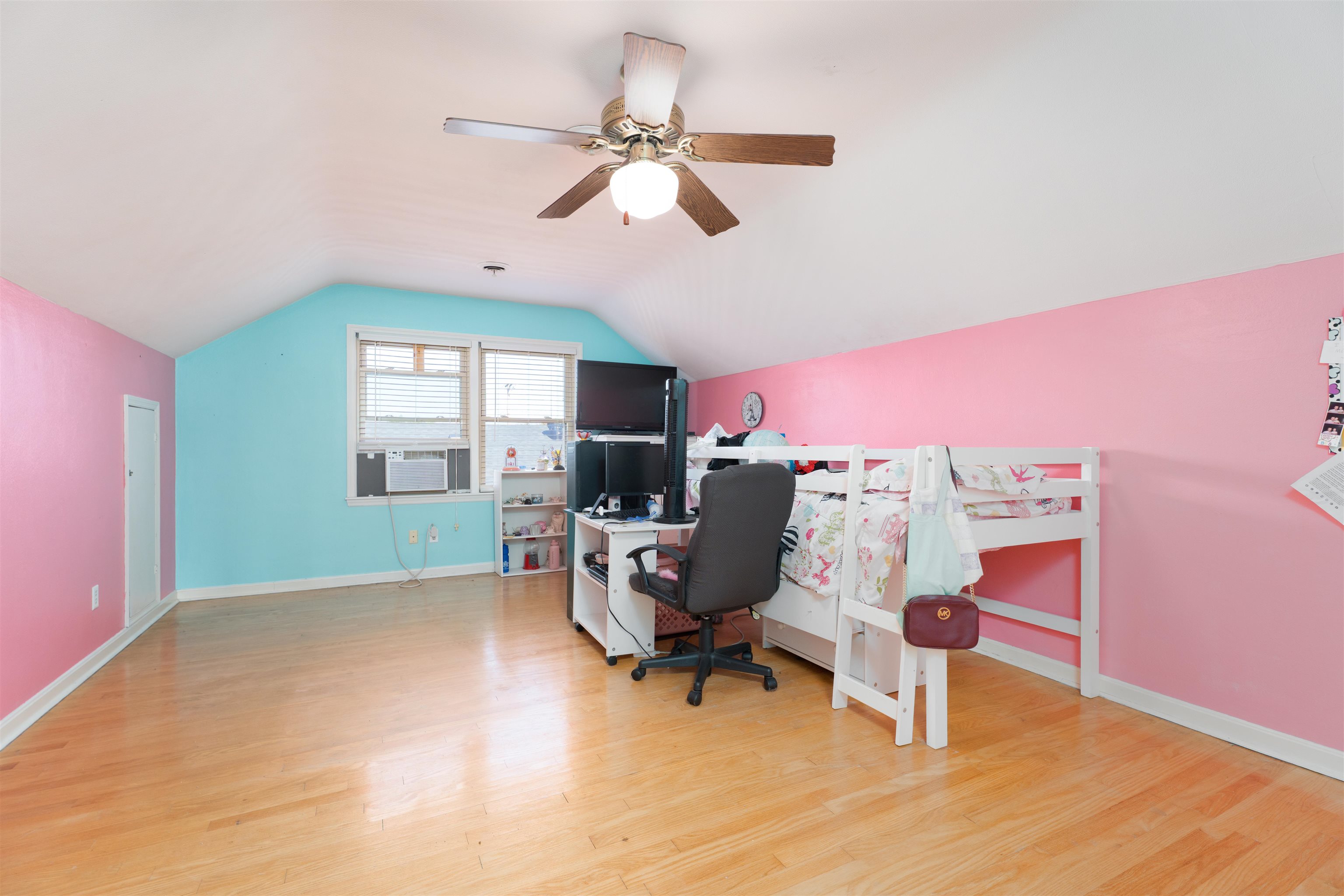 1413 Tamarack Rd, Owensboro, Kentucky 42301, 5 Bedrooms Bedrooms, ,2 BathroomsBathrooms,Single Family Residence,For Sale,Tamarack Rd,93065