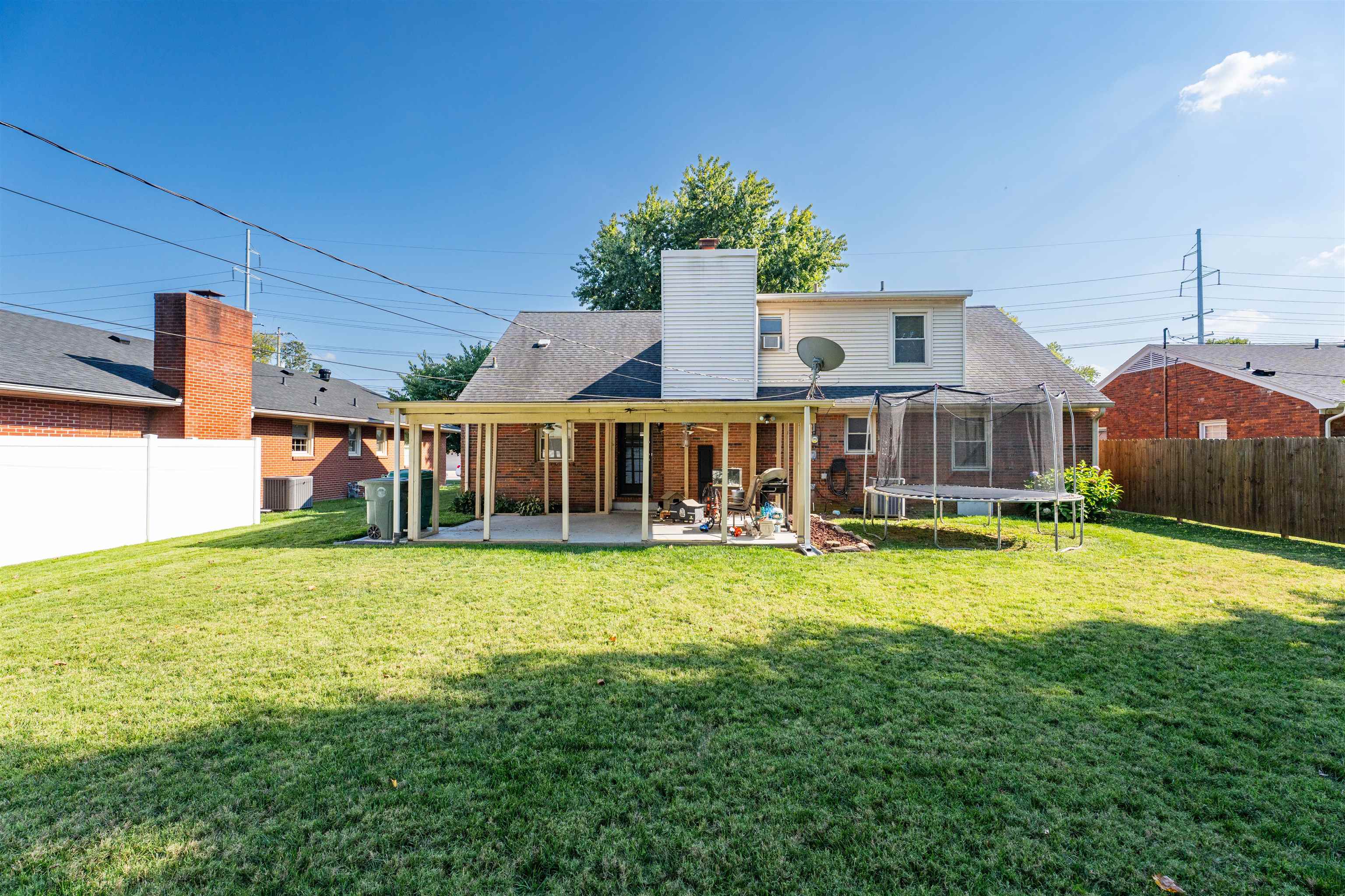 1413 Tamarack Rd, Owensboro, Kentucky 42301, 5 Bedrooms Bedrooms, ,2 BathroomsBathrooms,Single Family Residence,For Sale,Tamarack Rd,93065