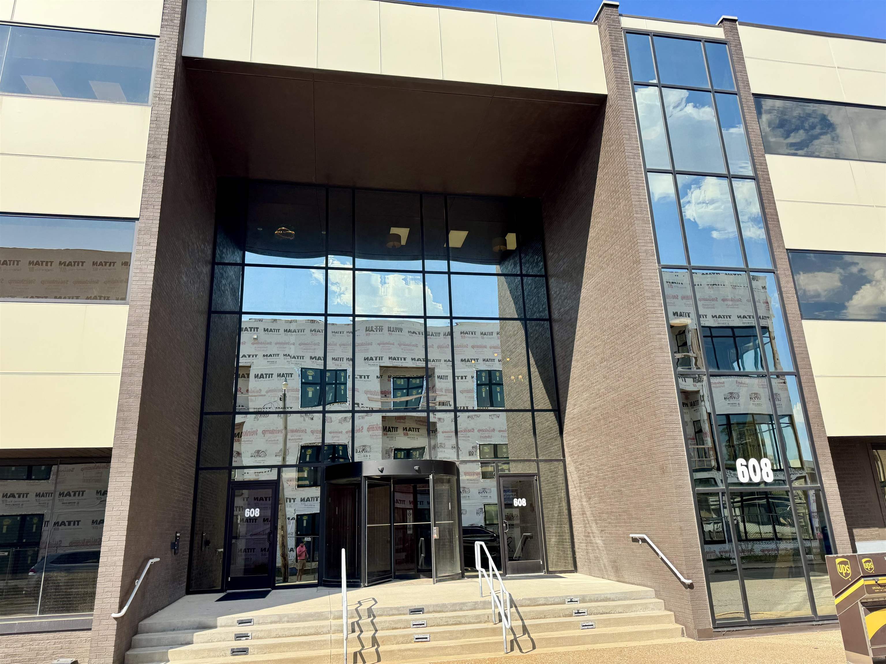 608 Frederica St. 100-B, Owensboro, Kentucky 42301, ,Office,For Sale,Frederica St. 100-B,93085