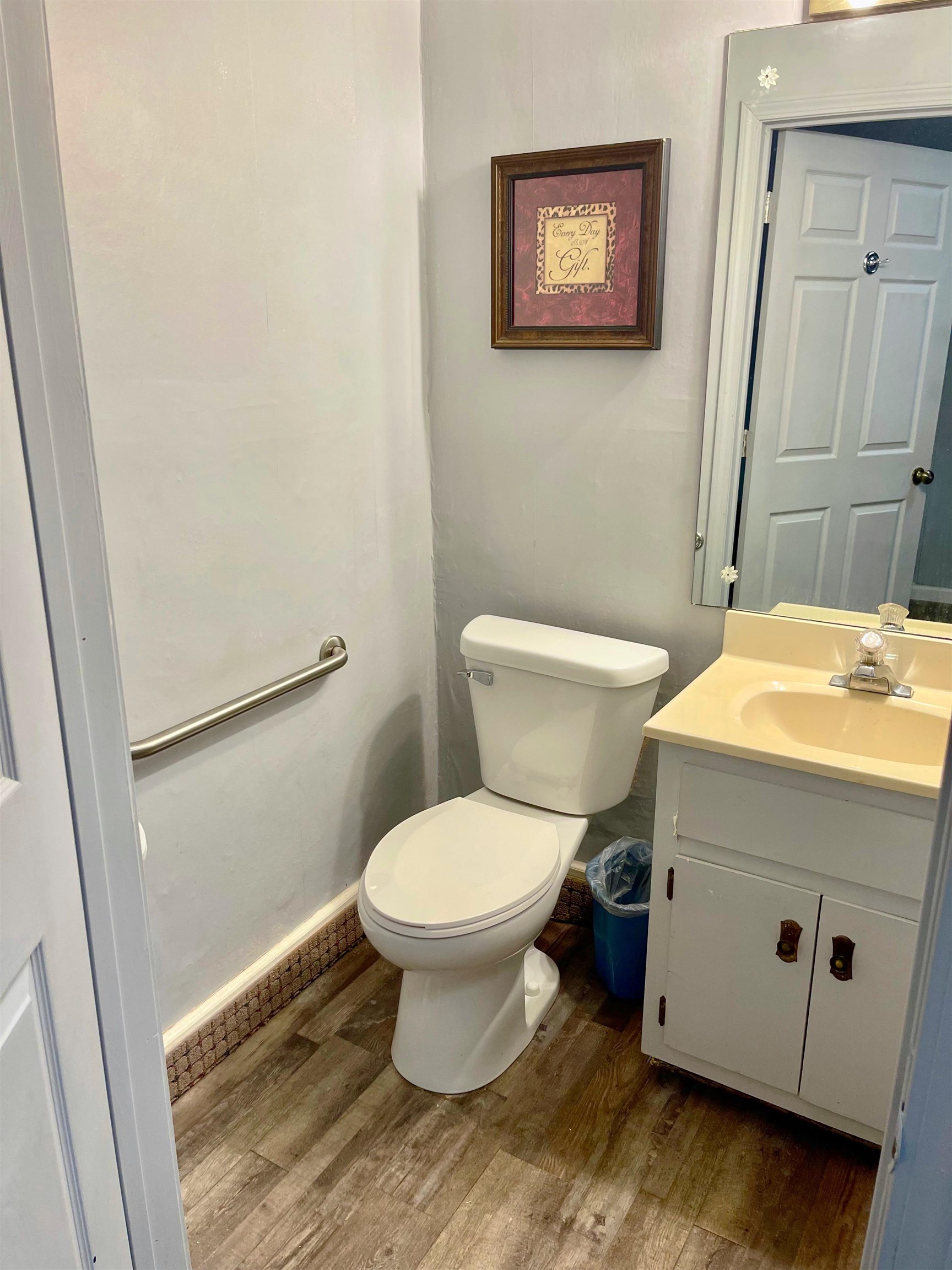 1700 Frederica Street, Owensboro, Kentucky 42301, ,Business,For Sale,Frederica Street,93157