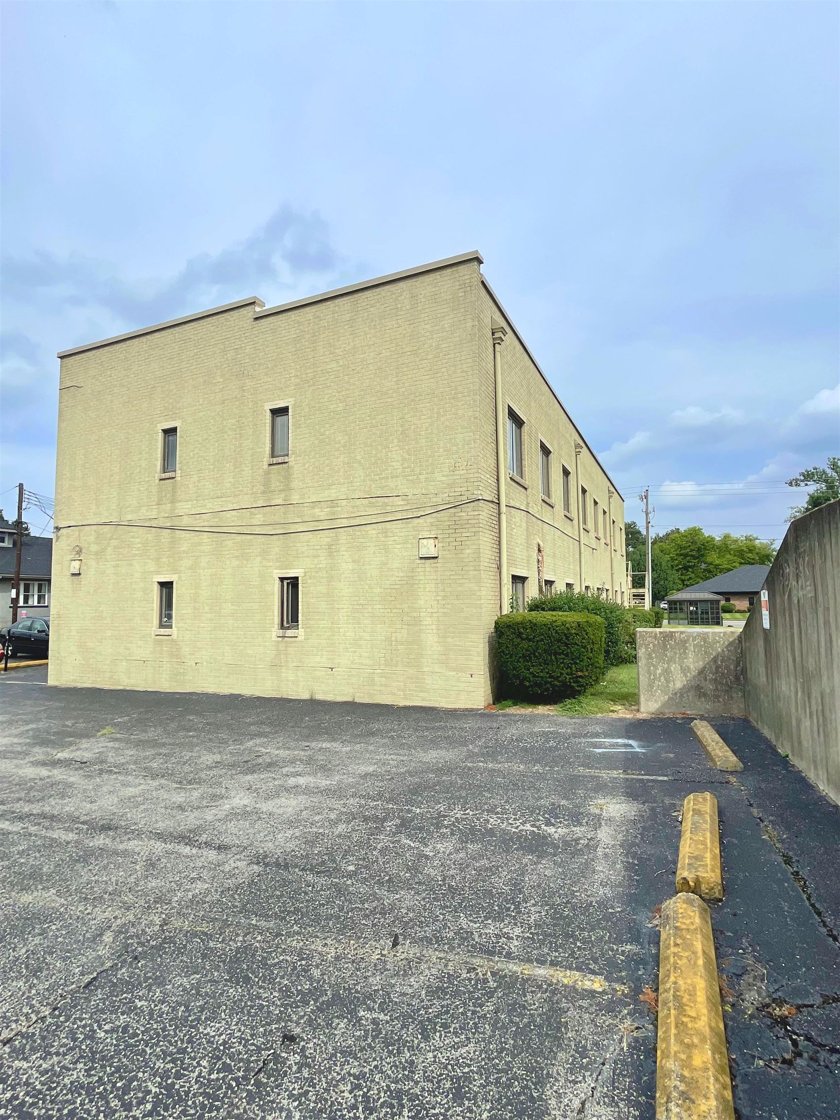 1700 Frederica Street, Owensboro, Kentucky 42301, ,Business,For Sale,Frederica Street,93157