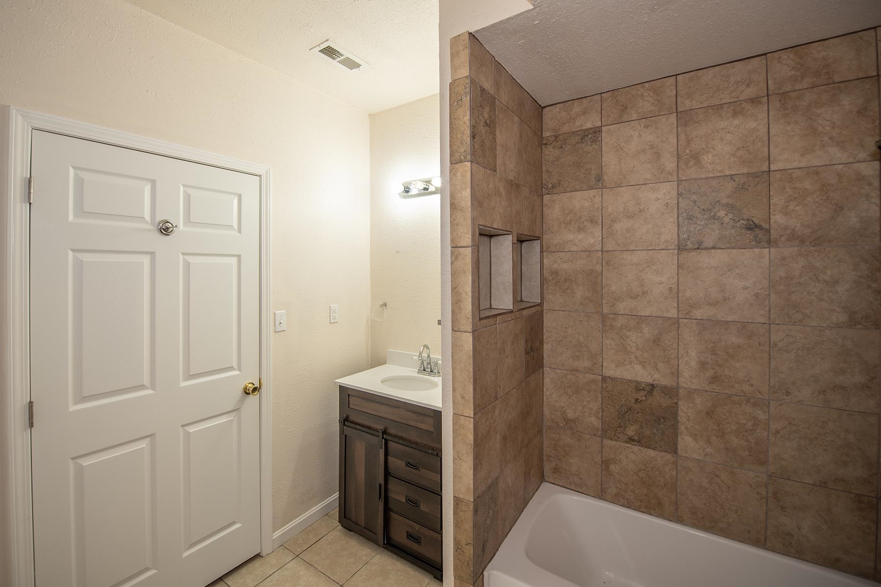 2173 Rogersville Rd, Radcliff, Kentucky 40160, 5 Bedrooms Bedrooms, ,4 BathroomsBathrooms,Ranch,For Sale,Rogersville Rd,93166