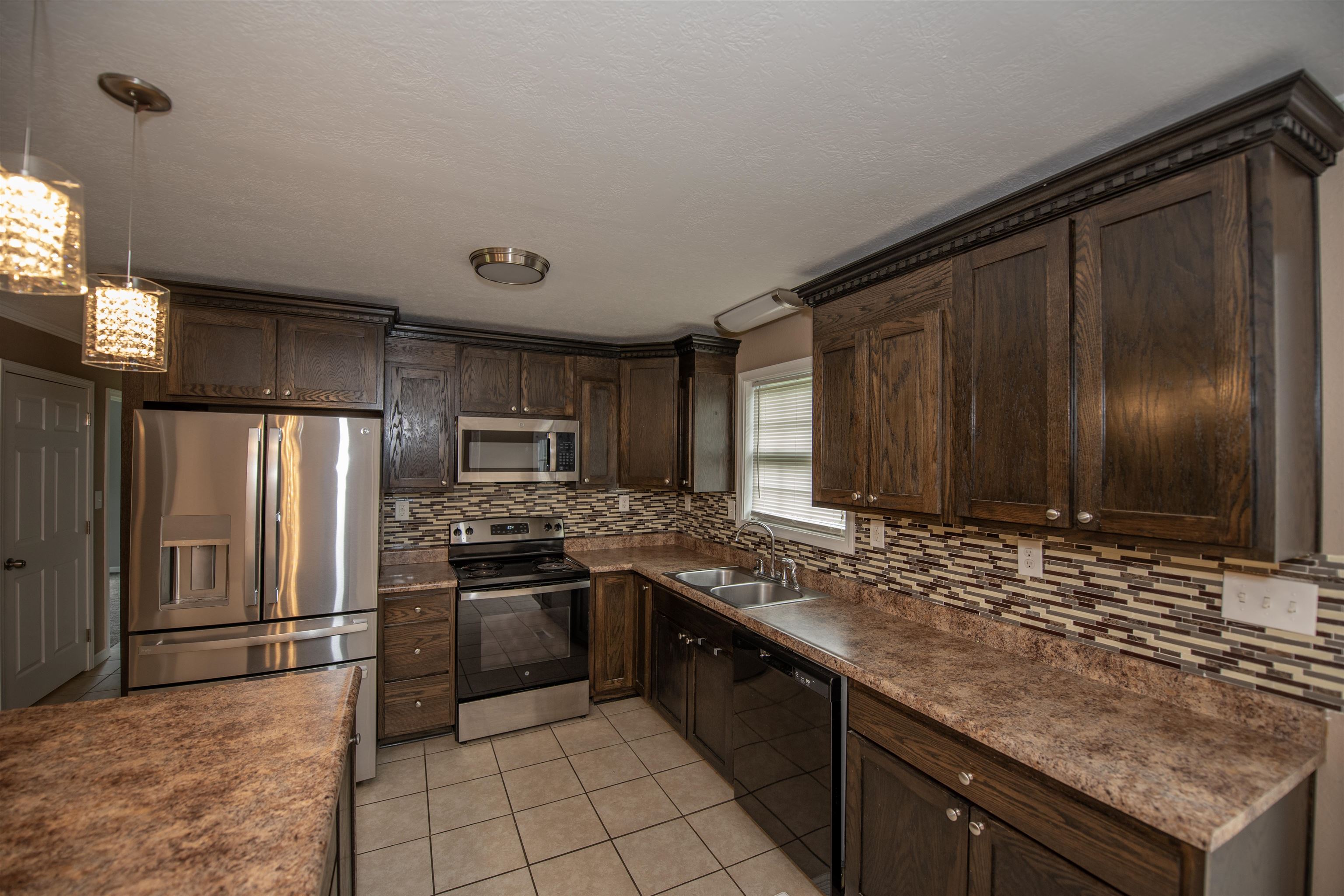 2173 Rogersville Rd, Radcliff, Kentucky 40160, 5 Bedrooms Bedrooms, ,4 BathroomsBathrooms,Ranch,For Sale,Rogersville Rd,93166