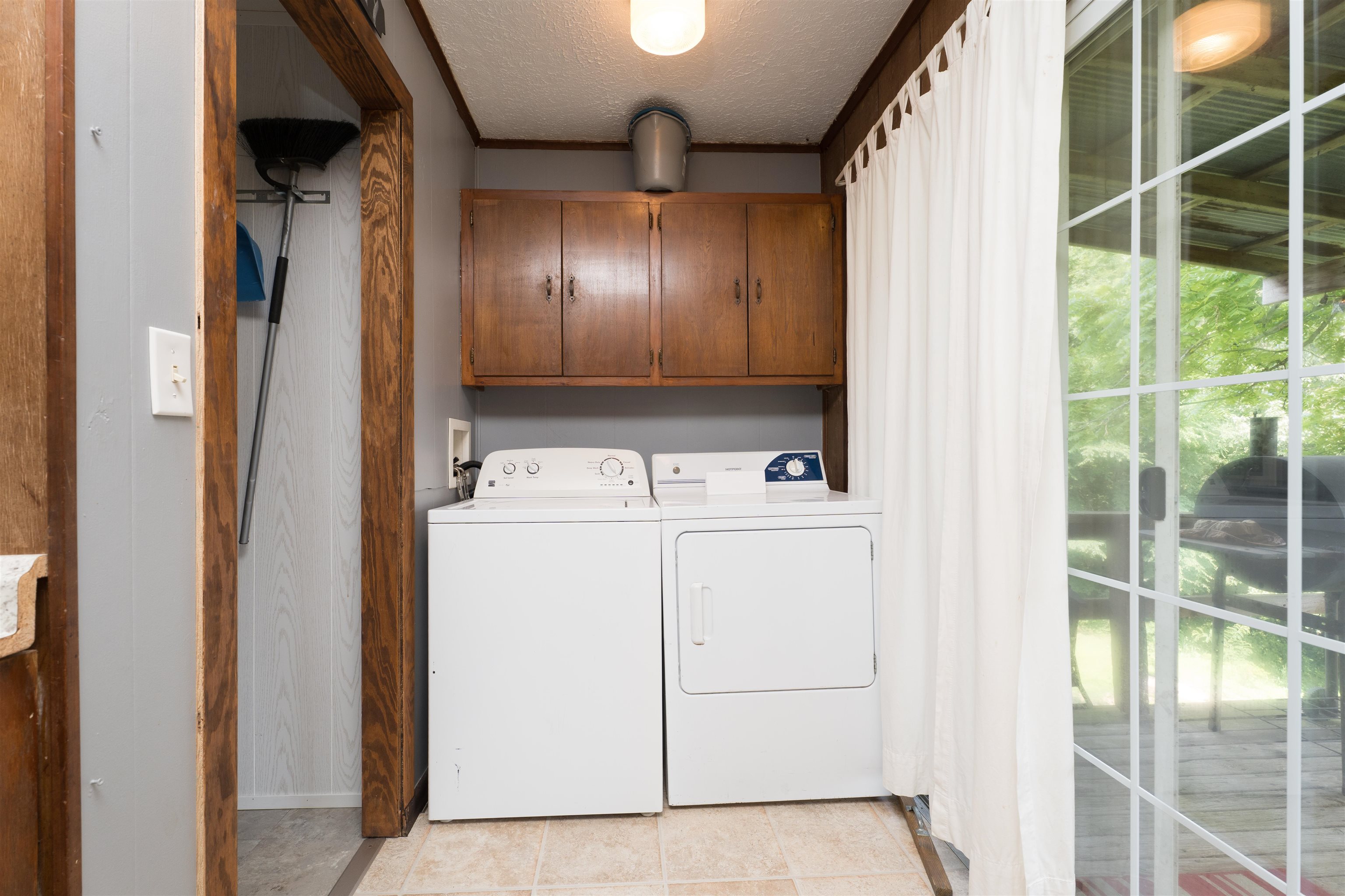 150 Highbanks Ferry Rd, Slaughters, Kentucky 42456, 2 Bedrooms Bedrooms, ,1 BathroomBathrooms,Single Family Residence,For Sale,Highbanks Ferry Rd,93170