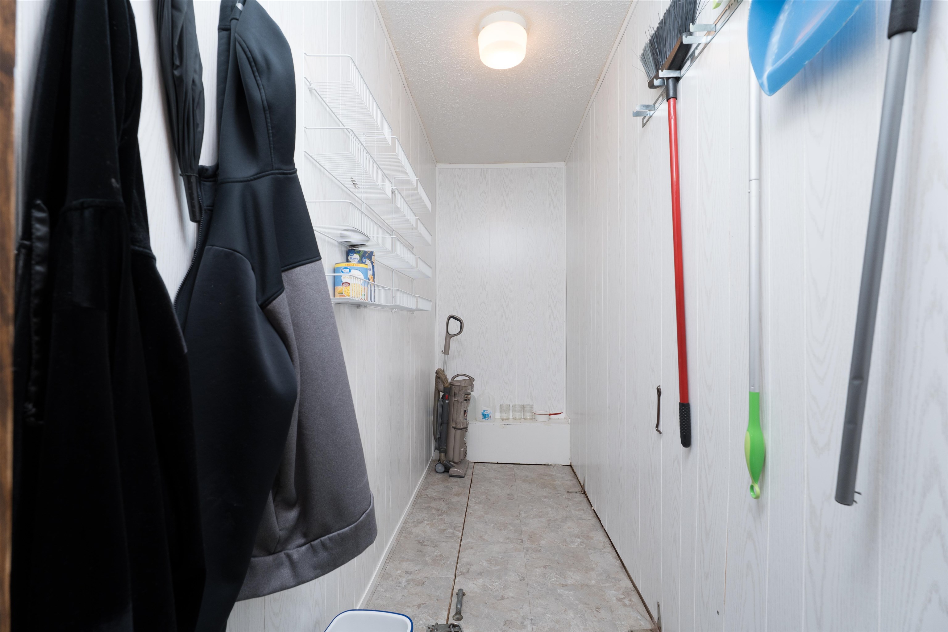 150 Highbanks Ferry Rd, Slaughters, Kentucky 42456, 2 Bedrooms Bedrooms, ,1 BathroomBathrooms,Single Family Residence,For Sale,Highbanks Ferry Rd,93170