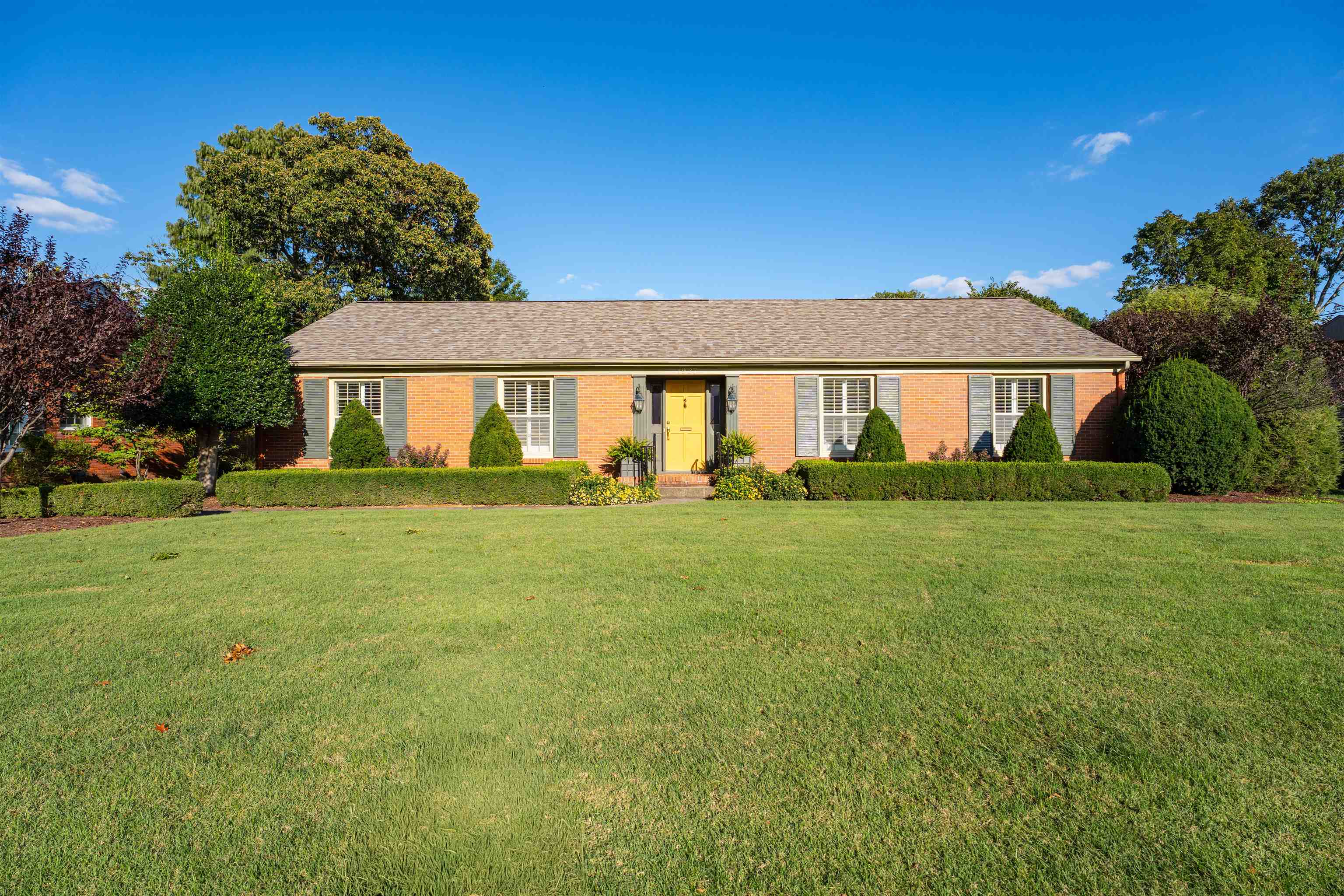 1927 Eaton Ave, Owensboro, Kentucky 42301, 4 Bedrooms Bedrooms, ,3 BathroomsBathrooms,Single Family Residence,For Sale,Eaton Ave,93197