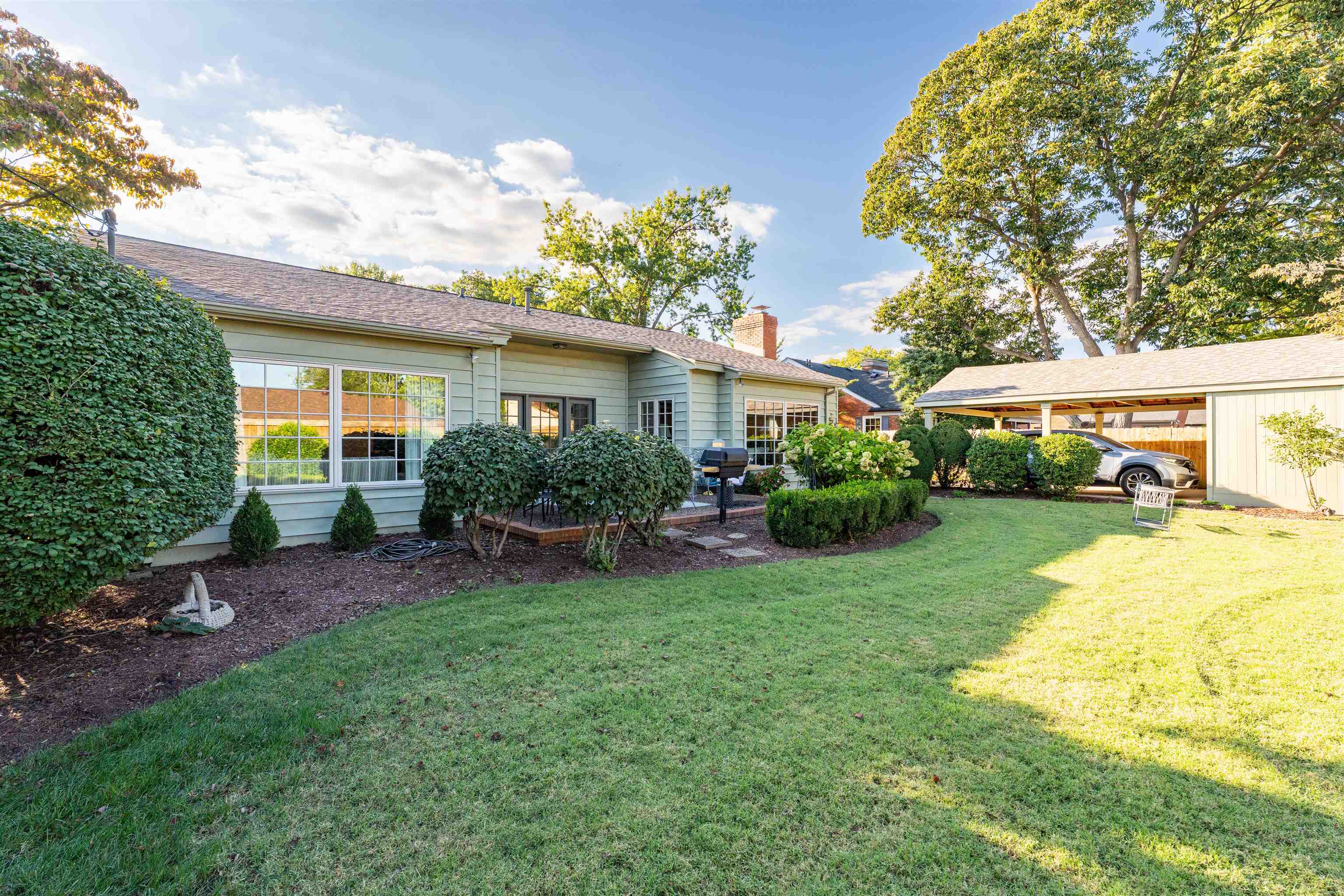 1927 Eaton Ave, Owensboro, Kentucky 42301, 4 Bedrooms Bedrooms, ,3 BathroomsBathrooms,Single Family Residence,For Sale,Eaton Ave,93197