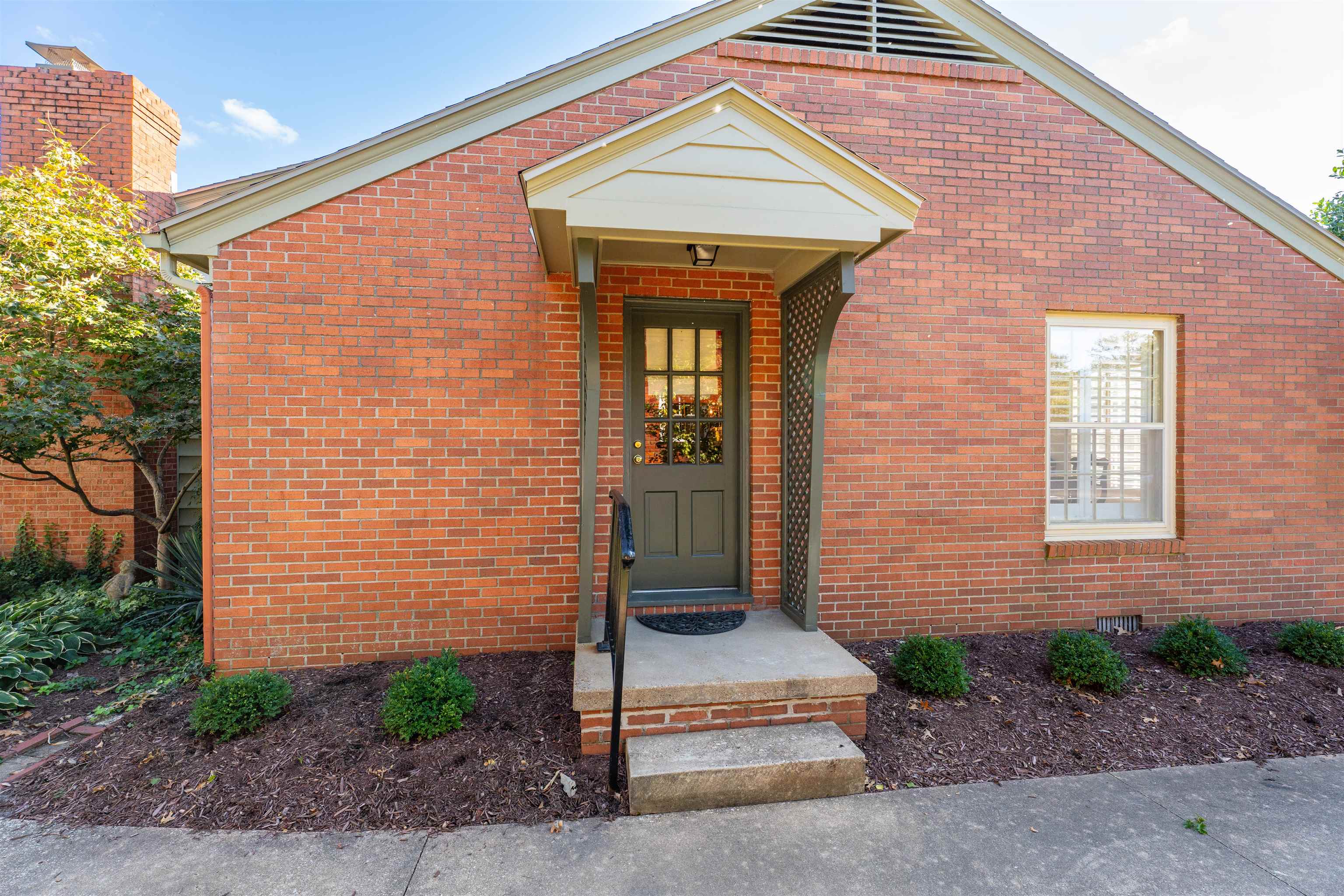 1927 Eaton Ave, Owensboro, Kentucky 42301, 4 Bedrooms Bedrooms, ,3 BathroomsBathrooms,Single Family Residence,For Sale,Eaton Ave,93197