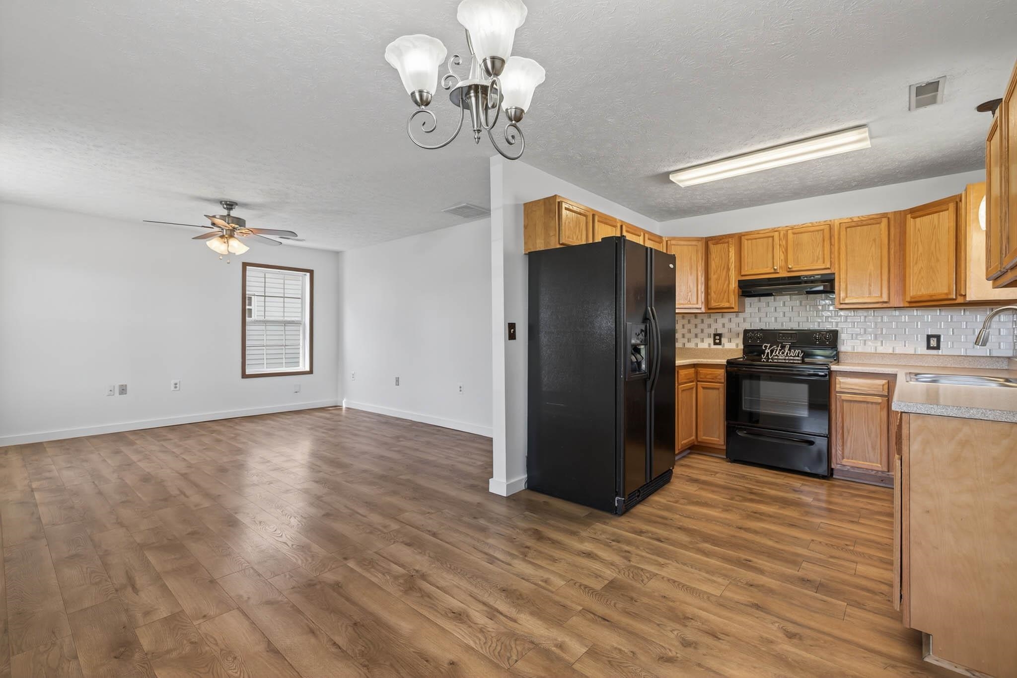 1605 Fifth Street, Owensboro, Kentucky 42301, 3 Bedrooms Bedrooms, ,1 BathroomBathrooms,Single Family Residence,For Sale,Fifth Street,93199