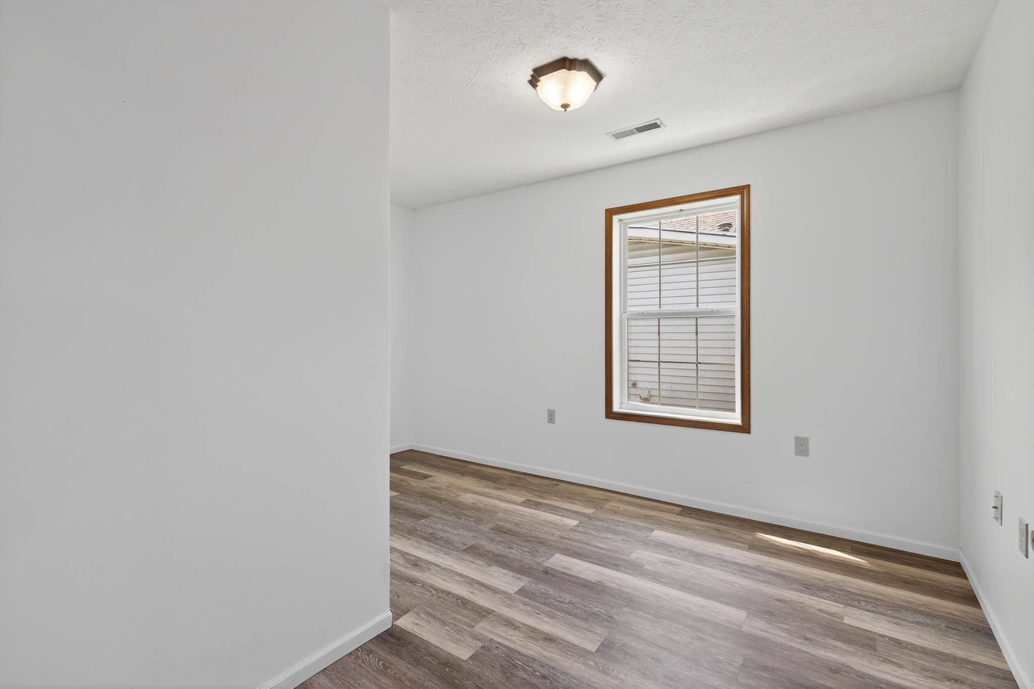 1605 Fifth Street, Owensboro, Kentucky 42301, 3 Bedrooms Bedrooms, ,1 BathroomBathrooms,Single Family Residence,For Sale,Fifth Street,93199