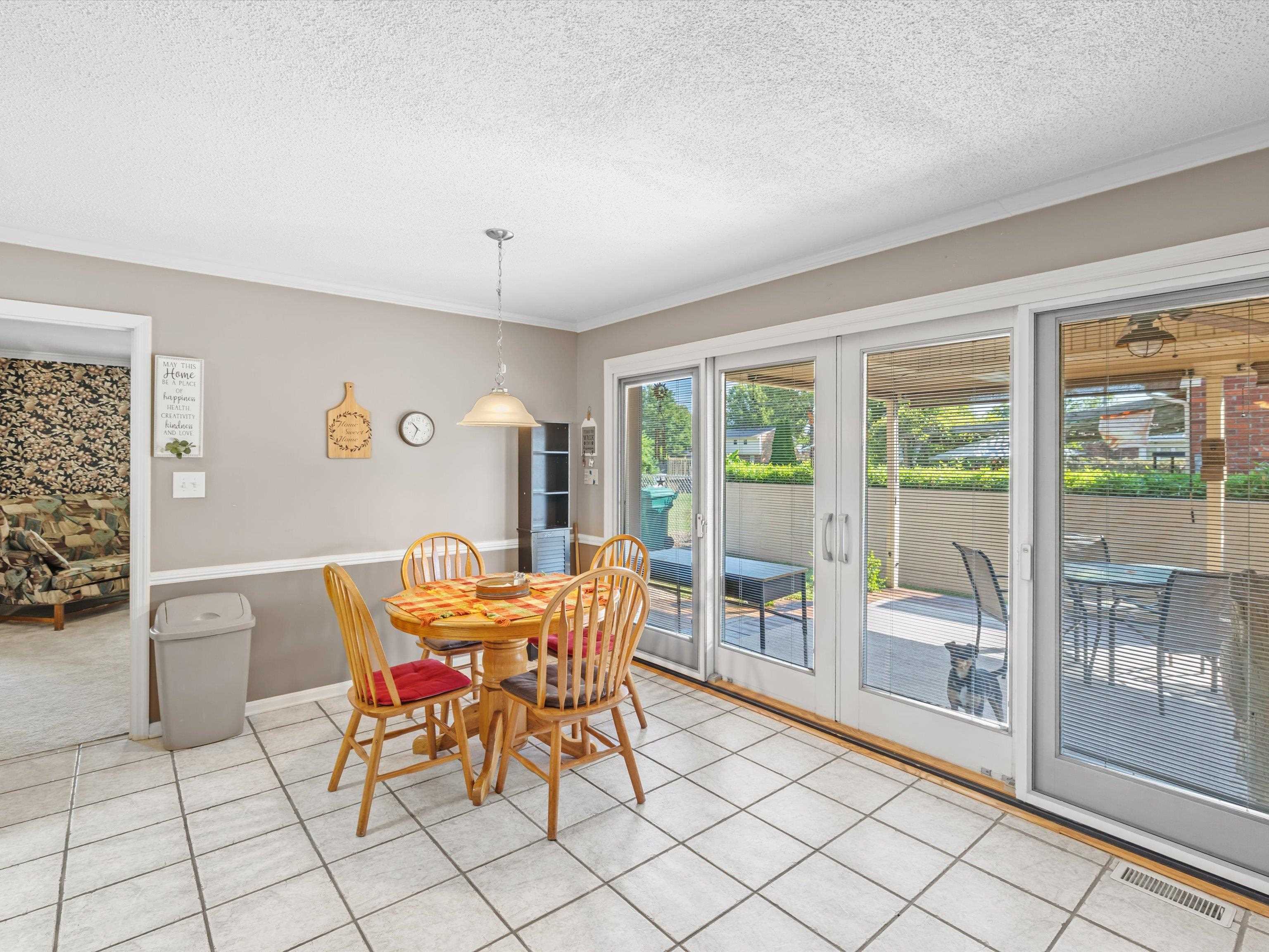 1635 Forrest Ln, Owensboro, Kentucky 42301, 4 Bedrooms Bedrooms, ,2 BathroomsBathrooms,Single Family Residence,For Sale,Forrest Ln,93211