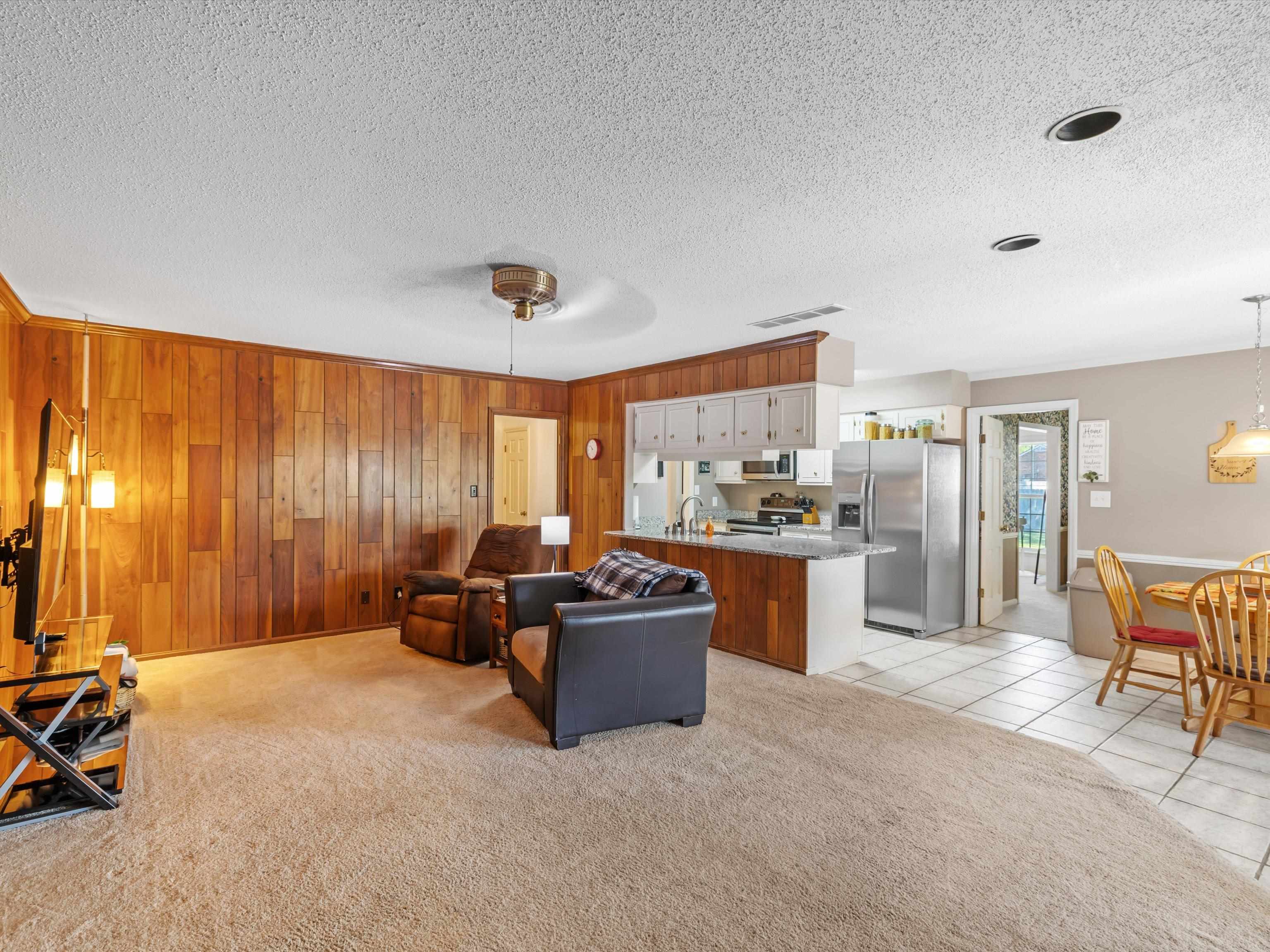 1635 Forrest Ln, Owensboro, Kentucky 42301, 4 Bedrooms Bedrooms, ,2 BathroomsBathrooms,Single Family Residence,For Sale,Forrest Ln,93211