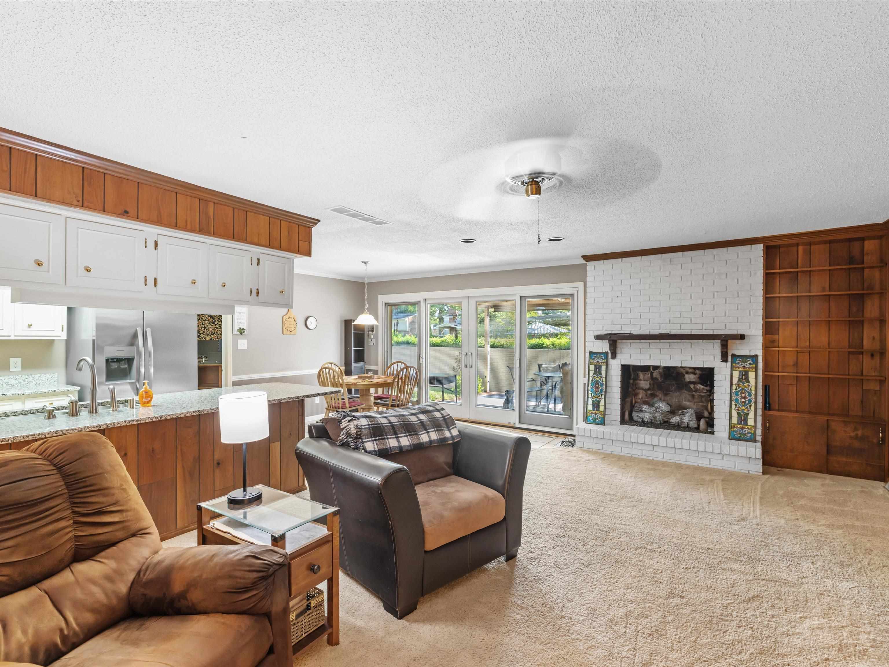 1635 Forrest Ln, Owensboro, Kentucky 42301, 4 Bedrooms Bedrooms, ,2 BathroomsBathrooms,Single Family Residence,For Sale,Forrest Ln,93211