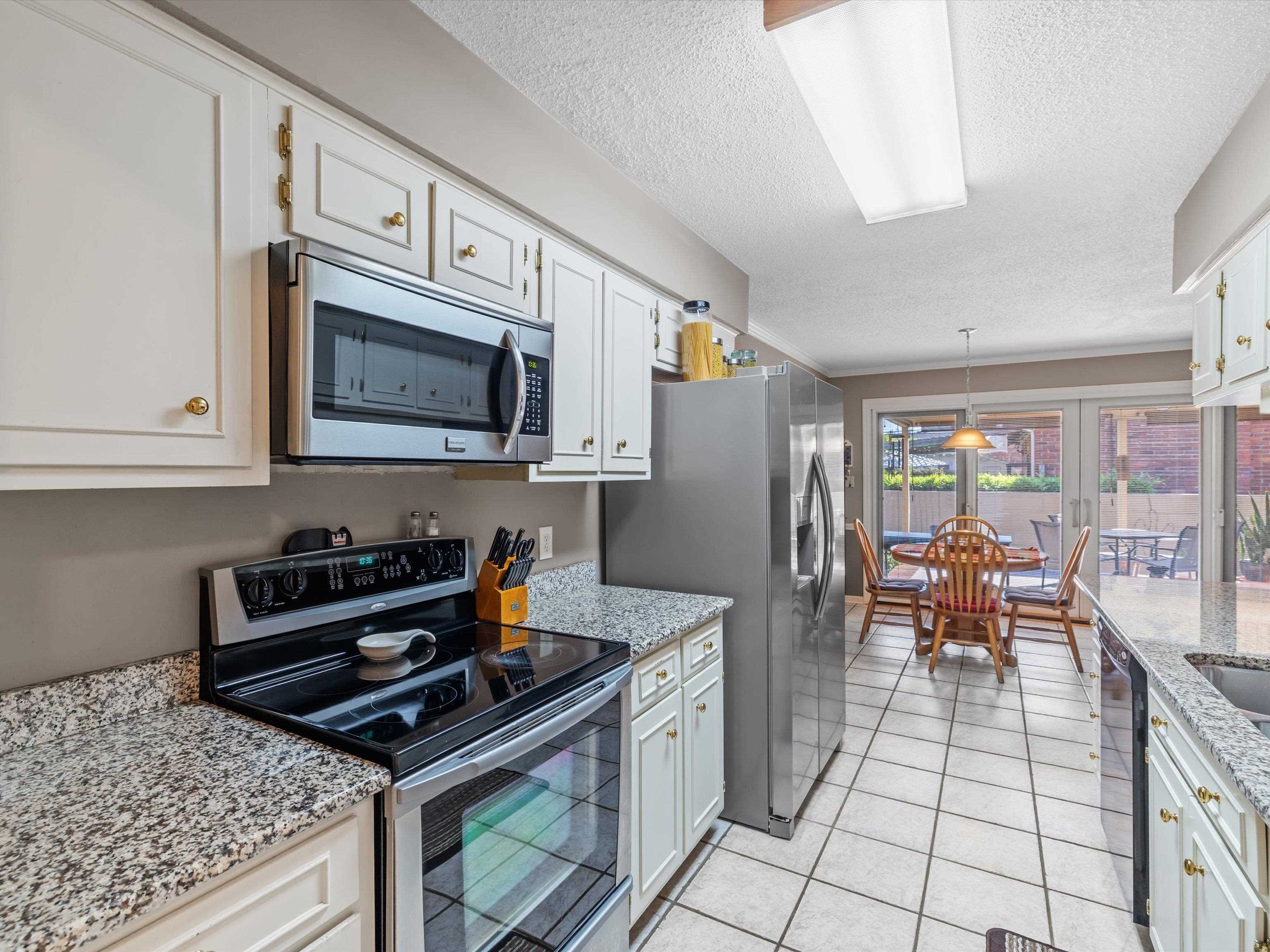 1635 Forrest Ln, Owensboro, Kentucky 42301, 4 Bedrooms Bedrooms, ,2 BathroomsBathrooms,Single Family Residence,For Sale,Forrest Ln,93211