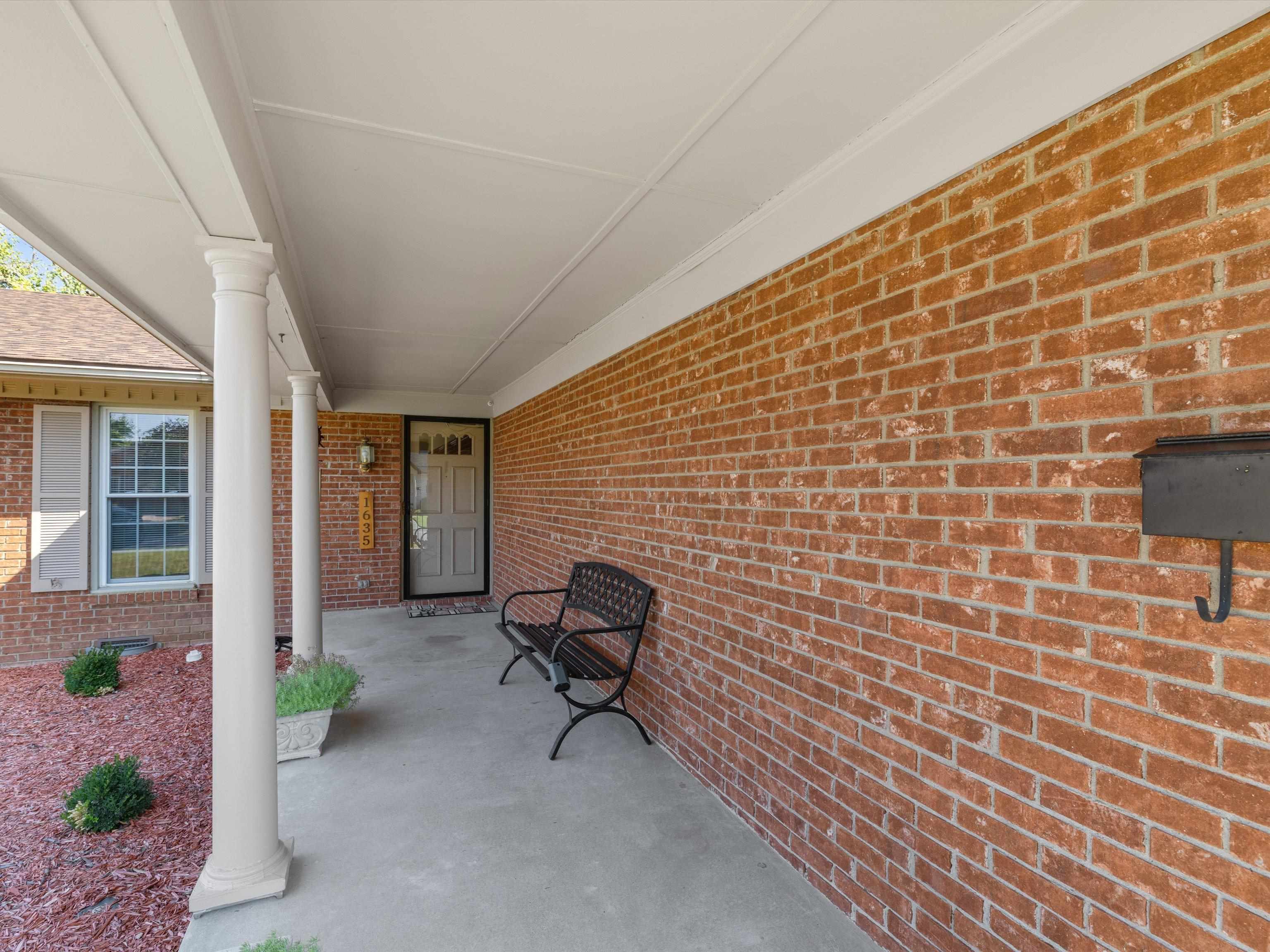 1635 Forrest Ln, Owensboro, Kentucky 42301, 4 Bedrooms Bedrooms, ,2 BathroomsBathrooms,Single Family Residence,For Sale,Forrest Ln,93211