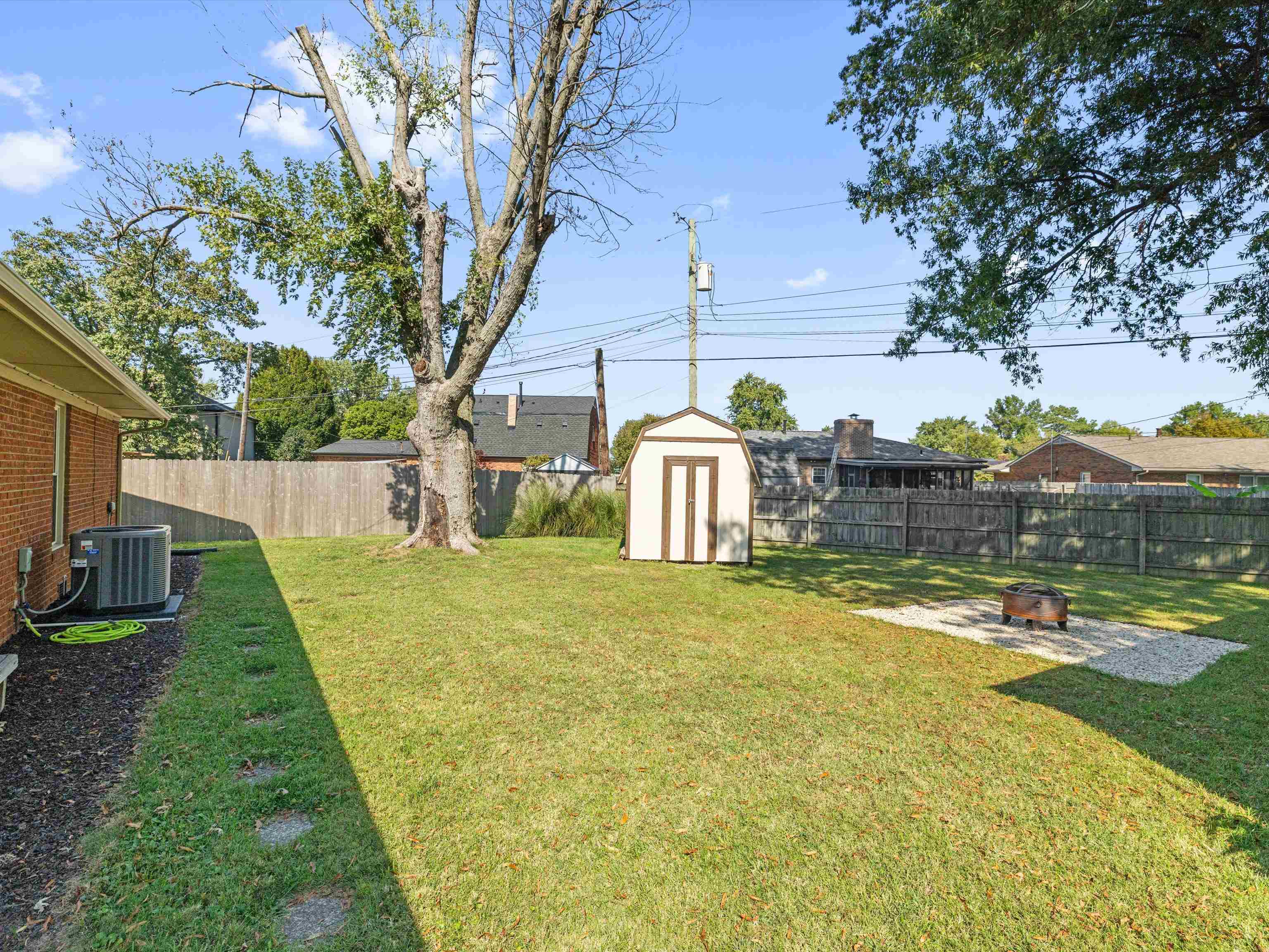 1635 Forrest Ln, Owensboro, Kentucky 42301, 4 Bedrooms Bedrooms, ,2 BathroomsBathrooms,Single Family Residence,For Sale,Forrest Ln,93211