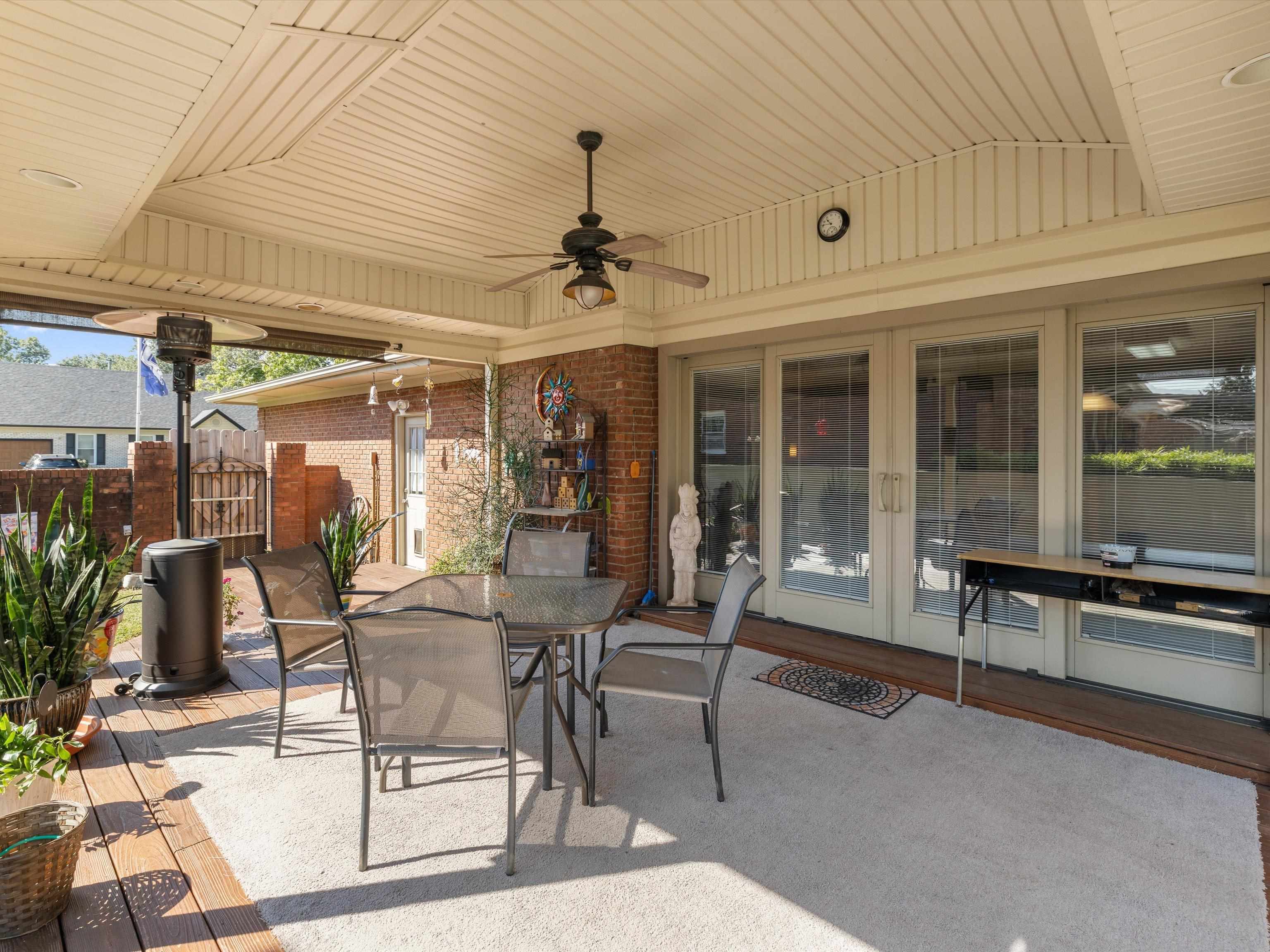 1635 Forrest Ln, Owensboro, Kentucky 42301, 4 Bedrooms Bedrooms, ,2 BathroomsBathrooms,Single Family Residence,For Sale,Forrest Ln,93211