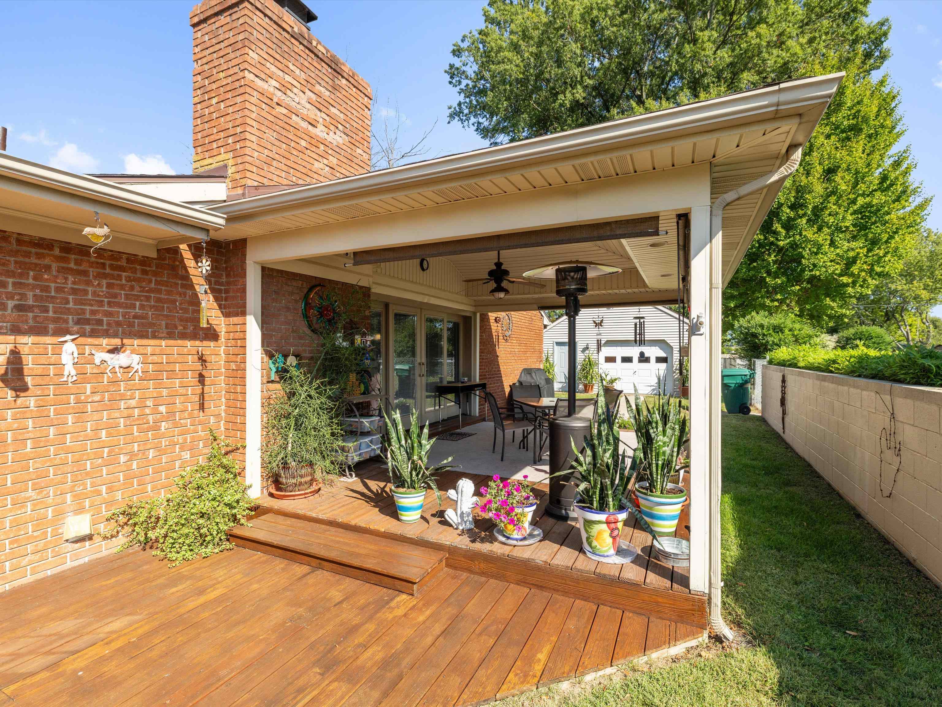 1635 Forrest Ln, Owensboro, Kentucky 42301, 4 Bedrooms Bedrooms, ,2 BathroomsBathrooms,Single Family Residence,For Sale,Forrest Ln,93211