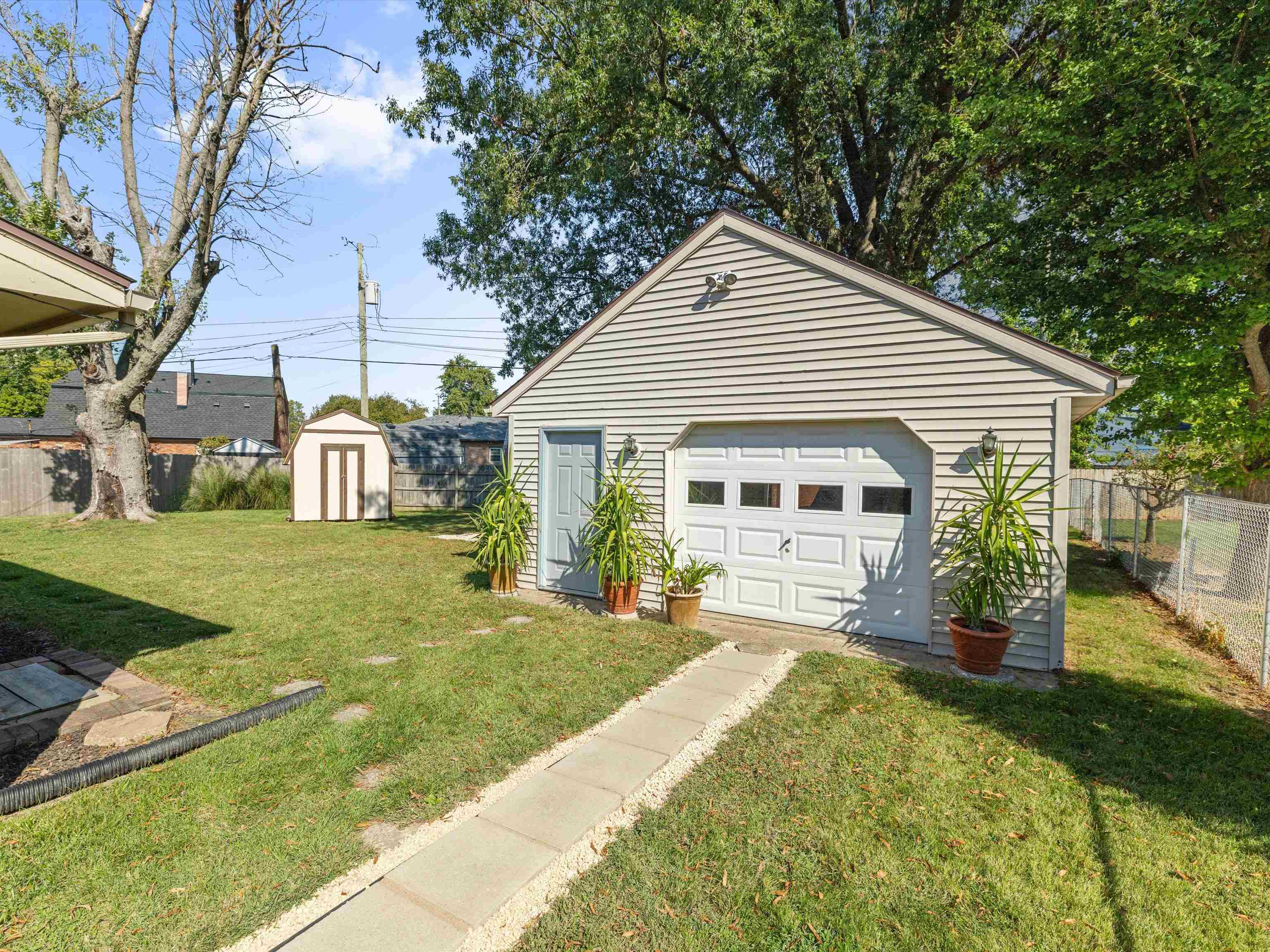 1635 Forrest Ln, Owensboro, Kentucky 42301, 4 Bedrooms Bedrooms, ,2 BathroomsBathrooms,Single Family Residence,For Sale,Forrest Ln,93211