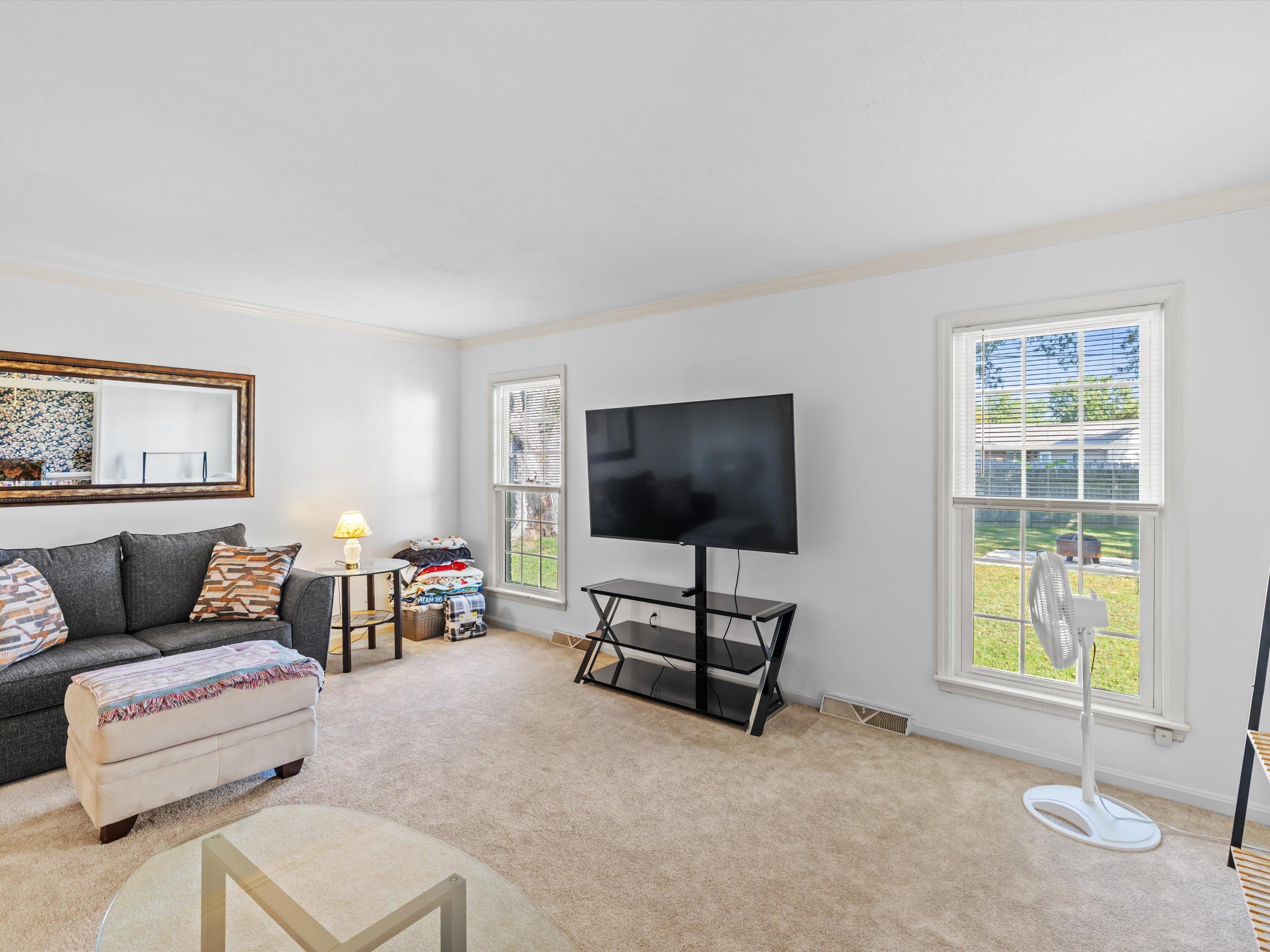 1635 Forrest Ln, Owensboro, Kentucky 42301, 4 Bedrooms Bedrooms, ,2 BathroomsBathrooms,Single Family Residence,For Sale,Forrest Ln,93211