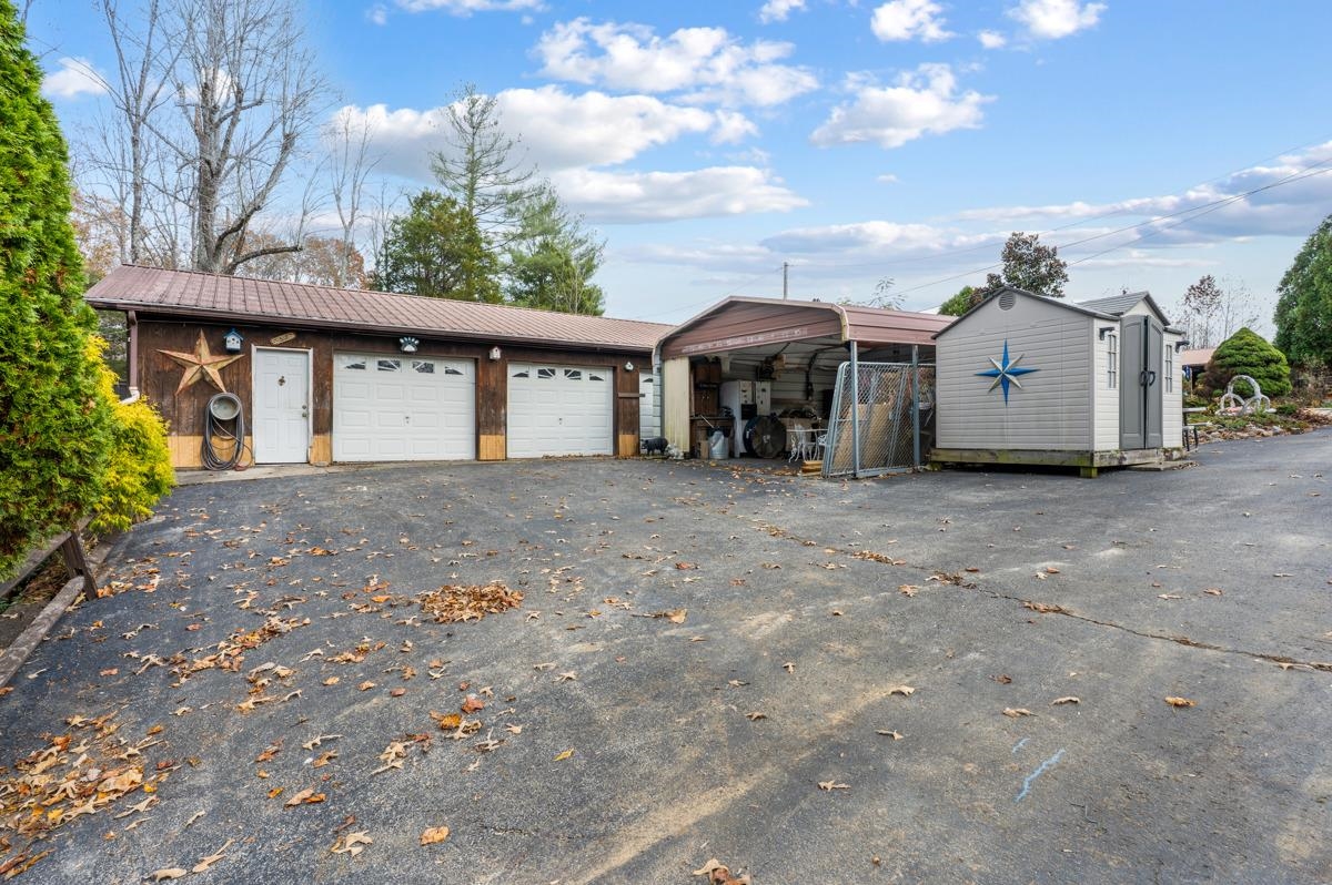 194 Adkins Camp Loop, Hudson, Kentucky 40145-0000, 2 Bedrooms Bedrooms, ,2 BathroomsBathrooms,Single Family Residence,For Sale,Adkins Camp Loop,93241