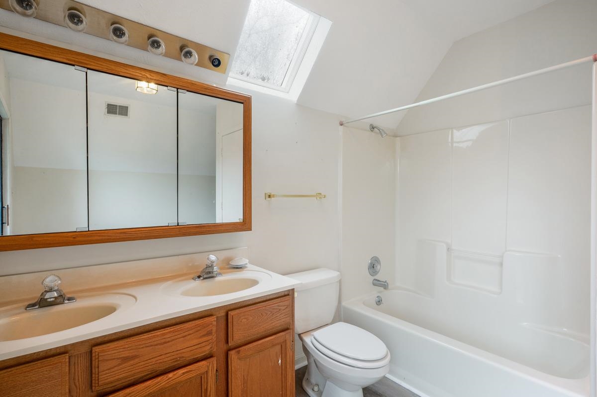 194 Adkins Camp Loop, Hudson, Kentucky 40145-0000, 2 Bedrooms Bedrooms, ,2 BathroomsBathrooms,Single Family Residence,For Sale,Adkins Camp Loop,93241