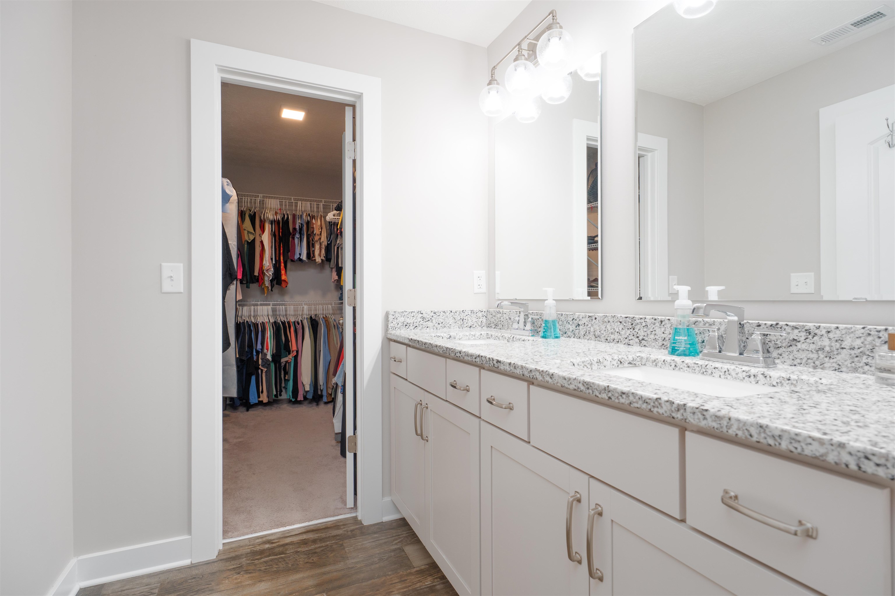 4106 Little Bluestem Drive, Owensboro, Kentucky 42303, 3 Bedrooms Bedrooms, ,2 BathroomsBathrooms,Single Family Residence,For Sale,Little Bluestem Drive,93242