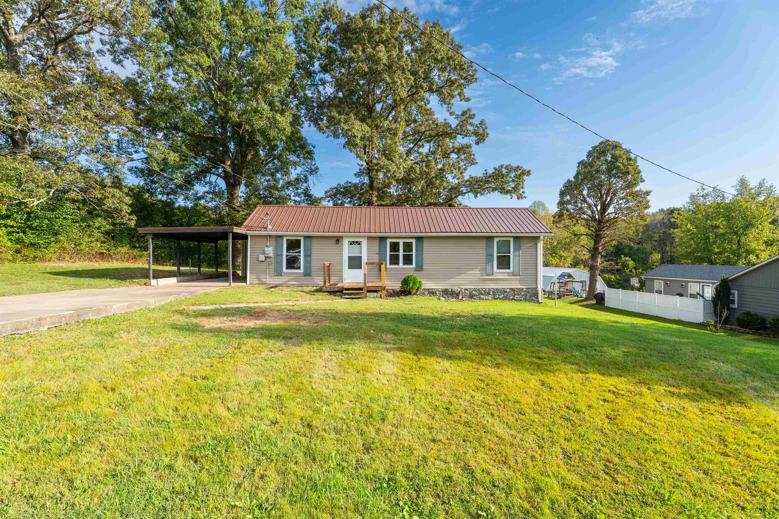 418 Richardson Rd, Greenville, Kentucky 42345, 3 Bedrooms Bedrooms, ,1 BathroomBathrooms,Single Family Residence,For Sale,Richardson Rd,93246
