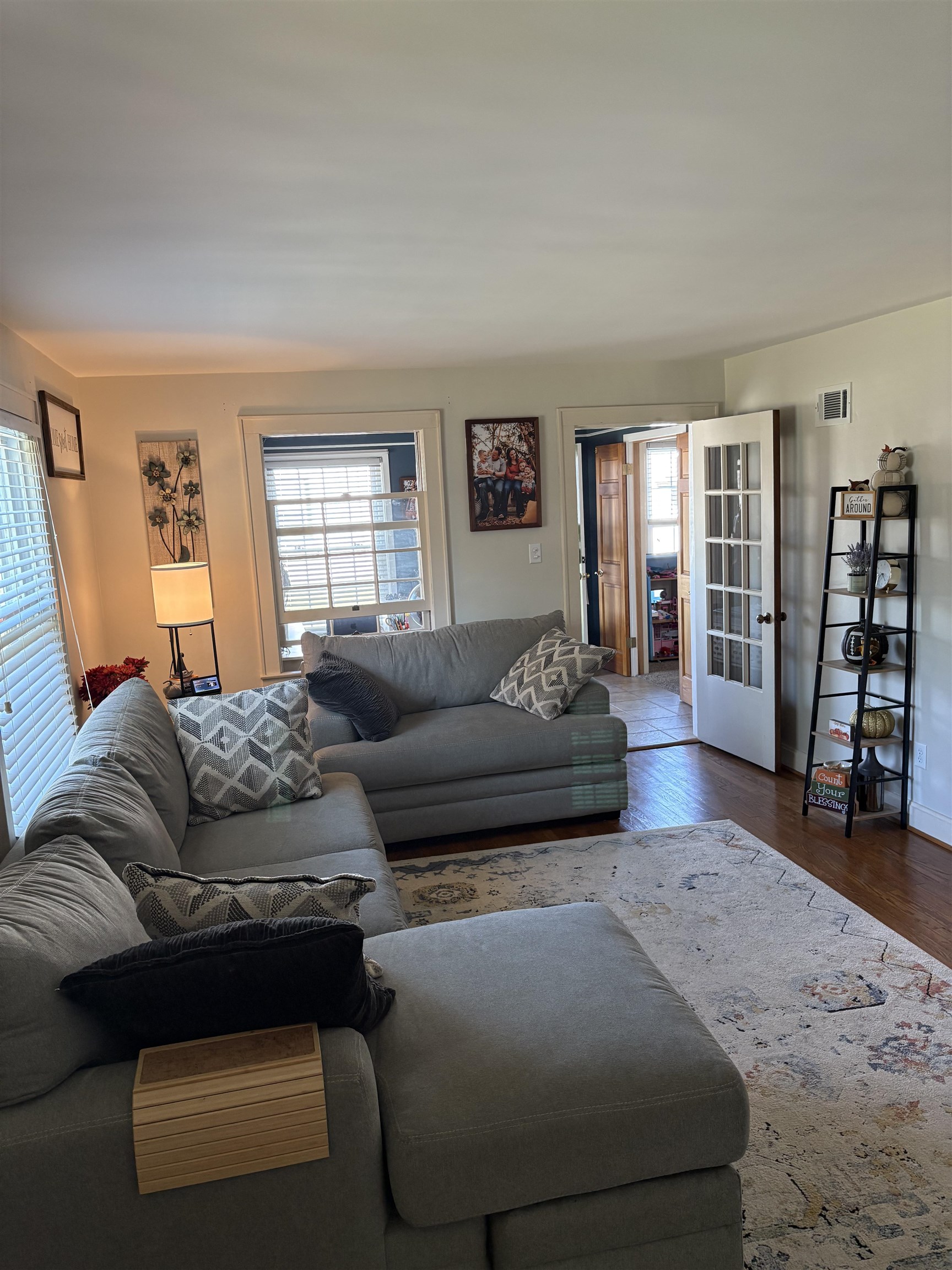 1212 Hill Ave, Owensboro, Kentucky 42301, 4 Bedrooms Bedrooms, ,2 BathroomsBathrooms,Single Family Residence,For Sale,Hill Ave,93276