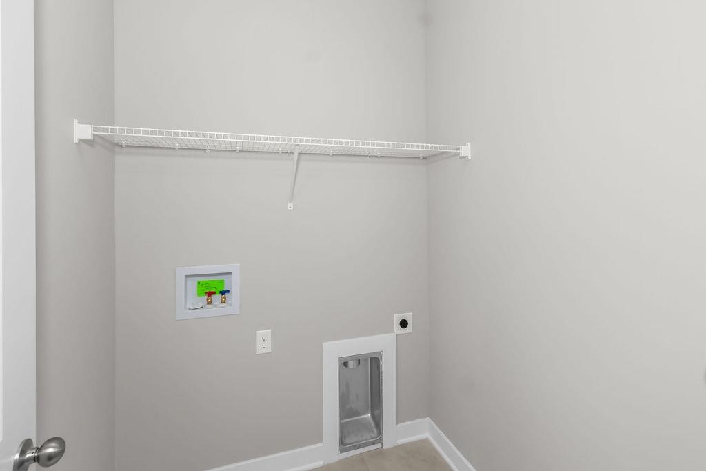 557 Alabaster Ln, Owensboro, Kentucky 42301, 3 Bedrooms Bedrooms, ,2 BathroomsBathrooms,Single Family Residence,For Sale,Alabaster Ln,93284