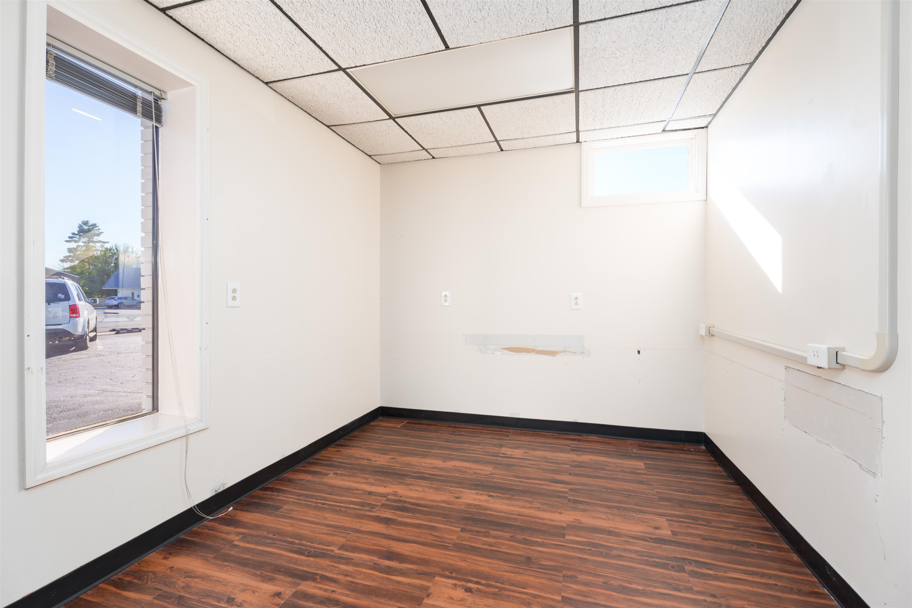 2816 Veach Rd Unit 107/108, Owensboro, Kentucky 42303, ,Mixed Use,For Sale,Veach Rd Unit 107/108,93286