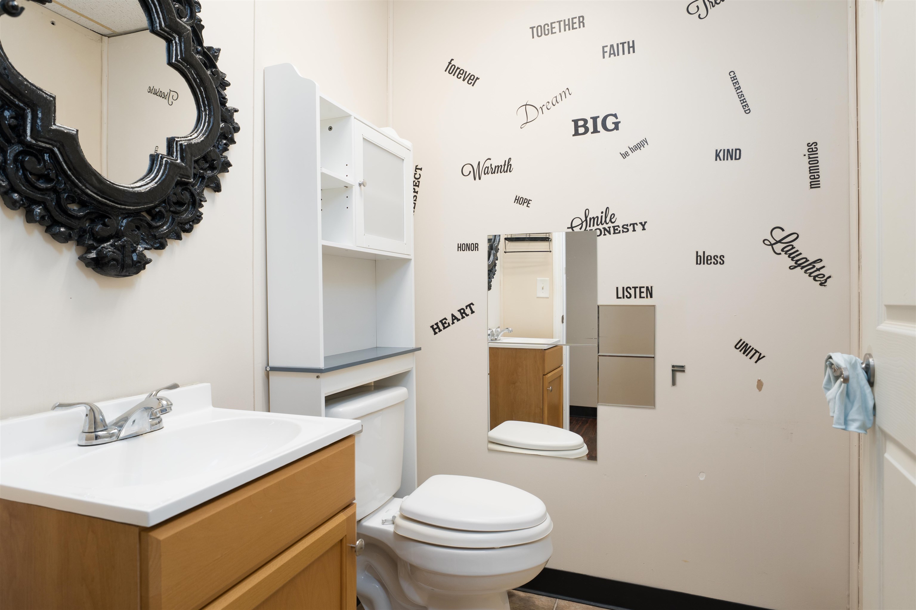 2816 Veach Rd Unit 107/108, Owensboro, Kentucky 42303, ,Mixed Use,For Sale,Veach Rd Unit 107/108,93286