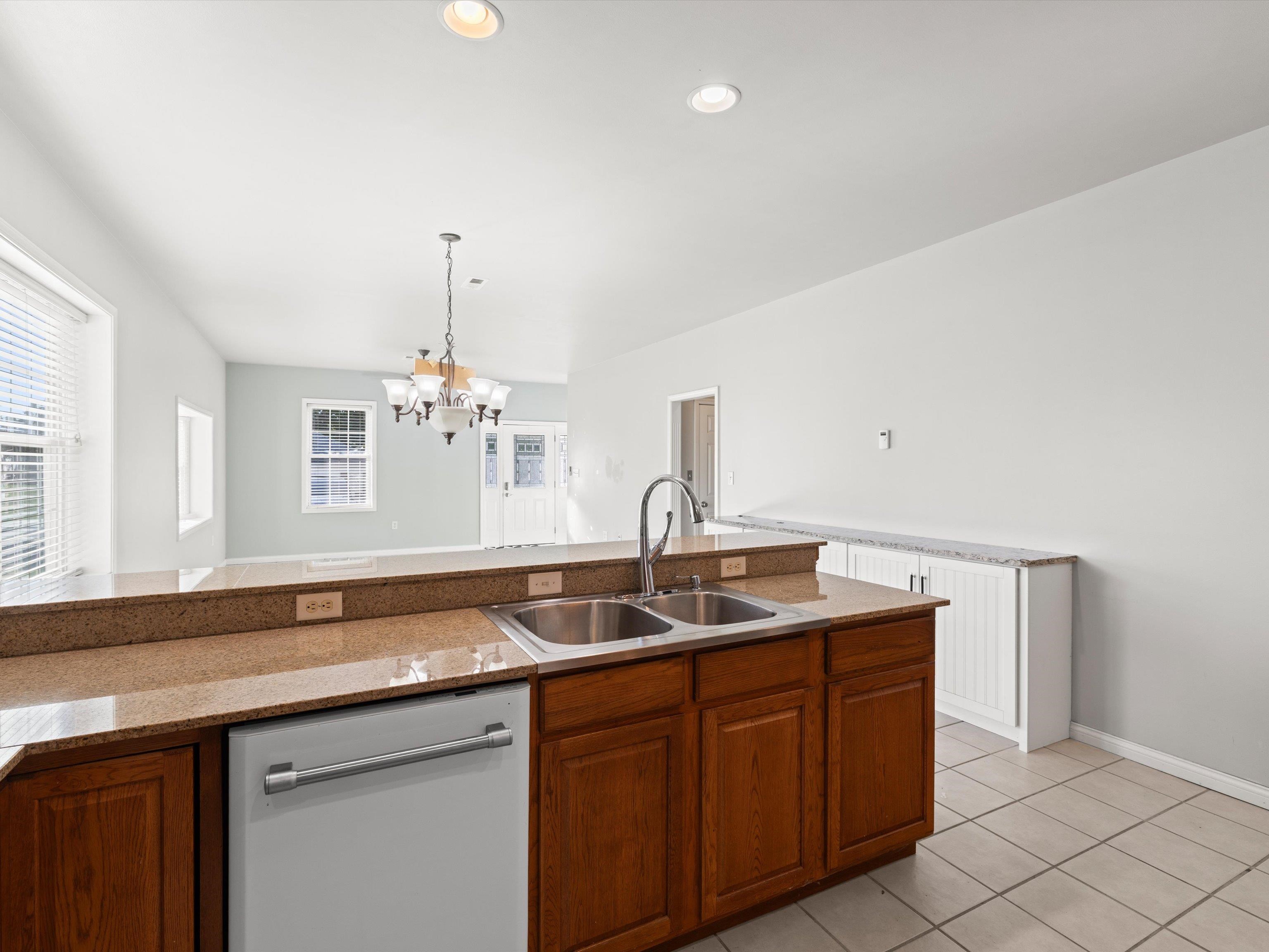 519 Monroe St, NEWBURGH, Indiana 47630-1221, 3 Bedrooms Bedrooms, ,2 BathroomsBathrooms,Single Family Residence,For Sale,Monroe St,93319