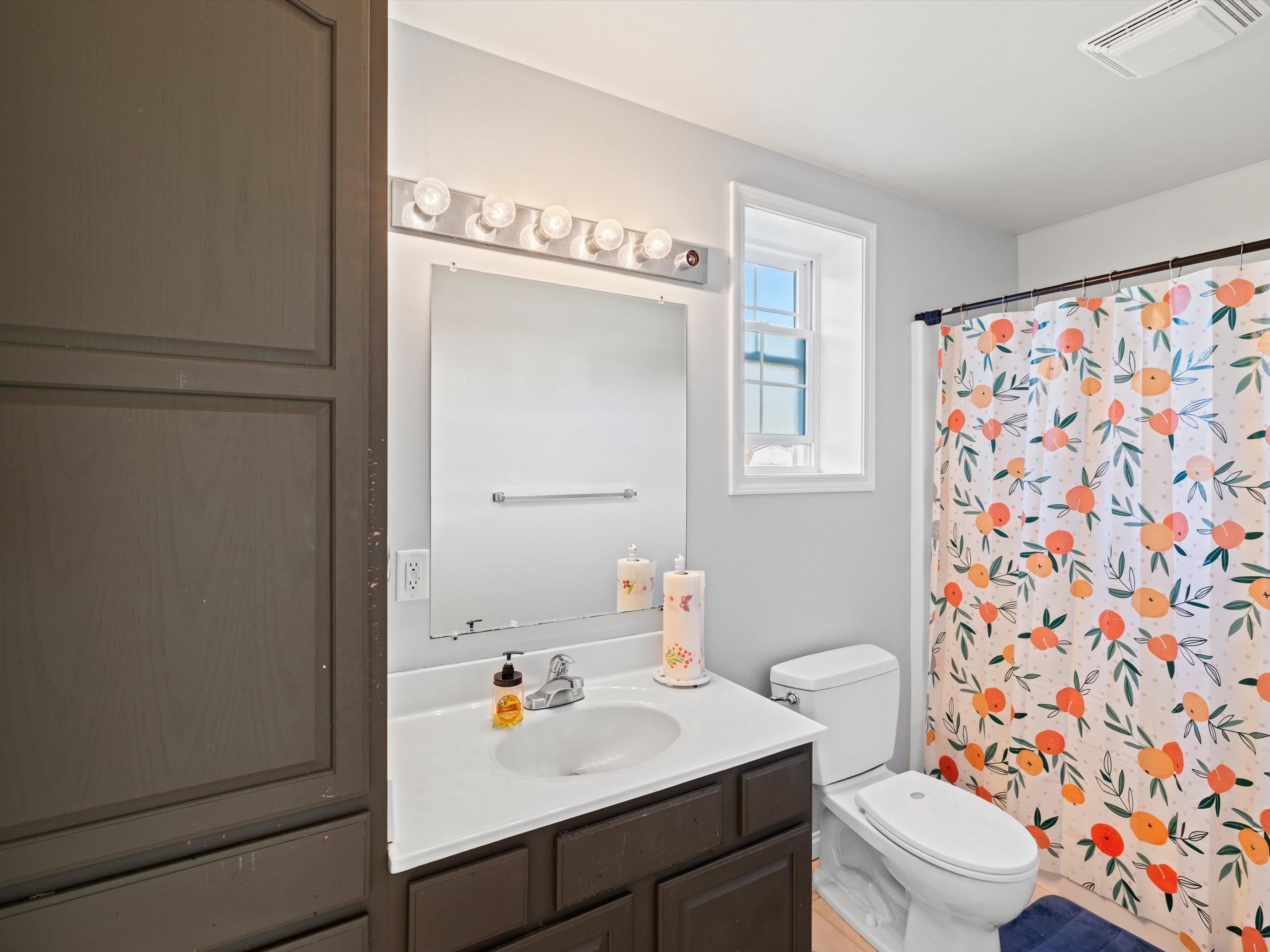 519 Monroe St, NEWBURGH, Indiana 47630-1221, 3 Bedrooms Bedrooms, ,2 BathroomsBathrooms,Single Family Residence,For Sale,Monroe St,93319