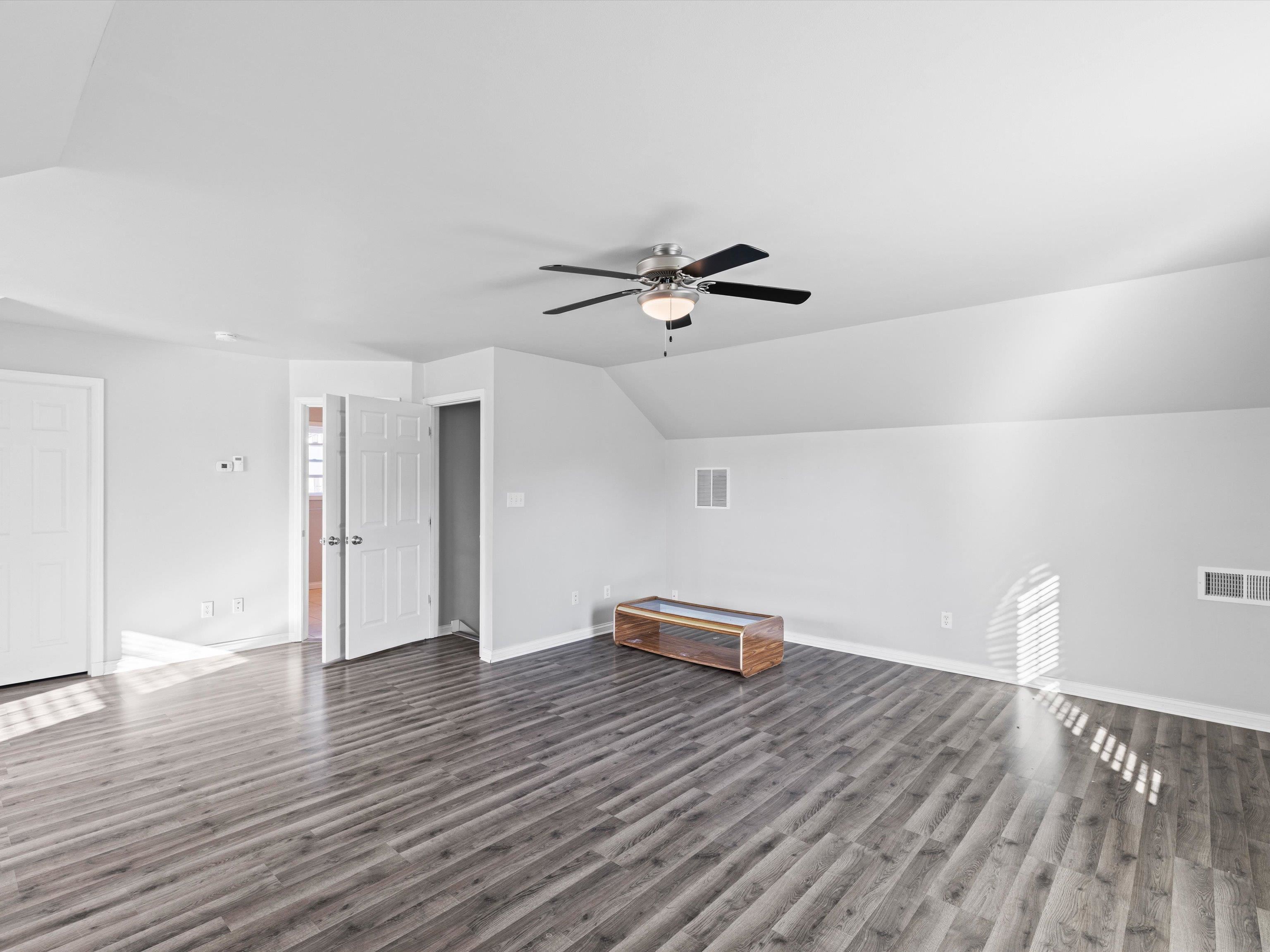 519 Monroe St, NEWBURGH, Indiana 47630-1221, 3 Bedrooms Bedrooms, ,2 BathroomsBathrooms,Single Family Residence,For Sale,Monroe St,93319