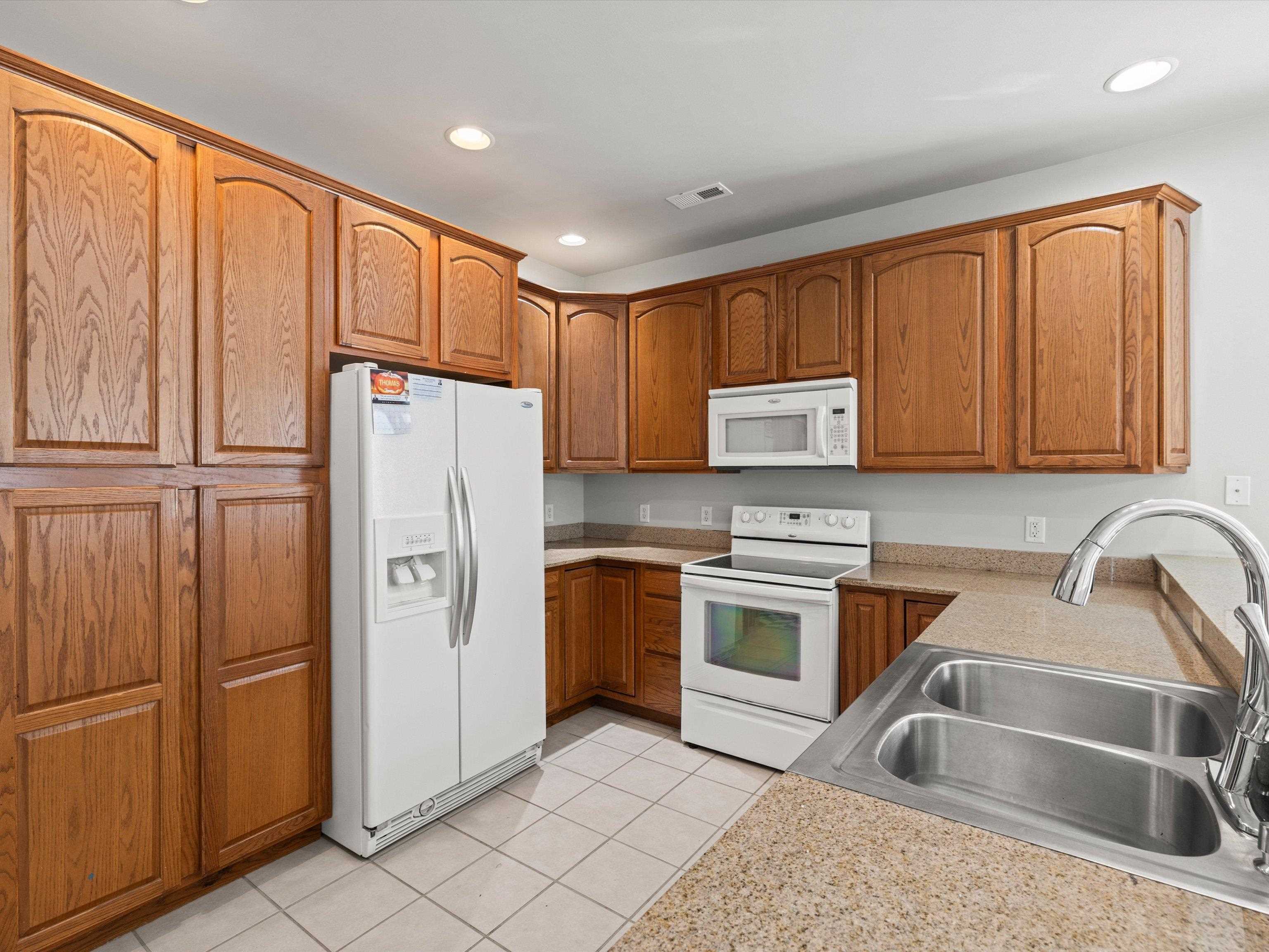 519 Monroe St, NEWBURGH, Indiana 47630-1221, 3 Bedrooms Bedrooms, ,2 BathroomsBathrooms,Single Family Residence,For Sale,Monroe St,93319