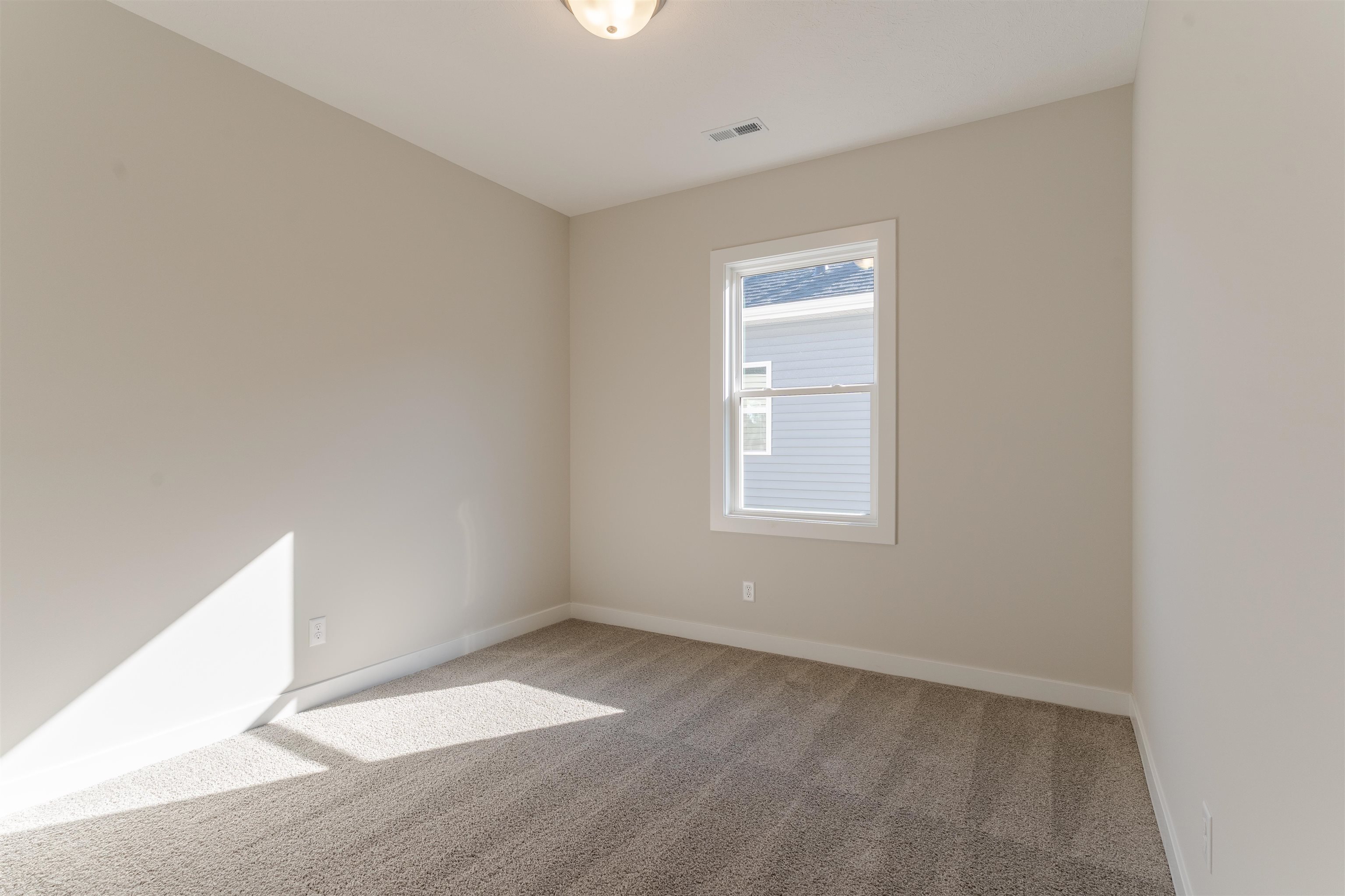 551 Alabaster Lane, Owensboro, Kentucky 42301, 3 Bedrooms Bedrooms, ,2 BathroomsBathrooms,Single Family Residence,For Sale,Alabaster Lane,93322