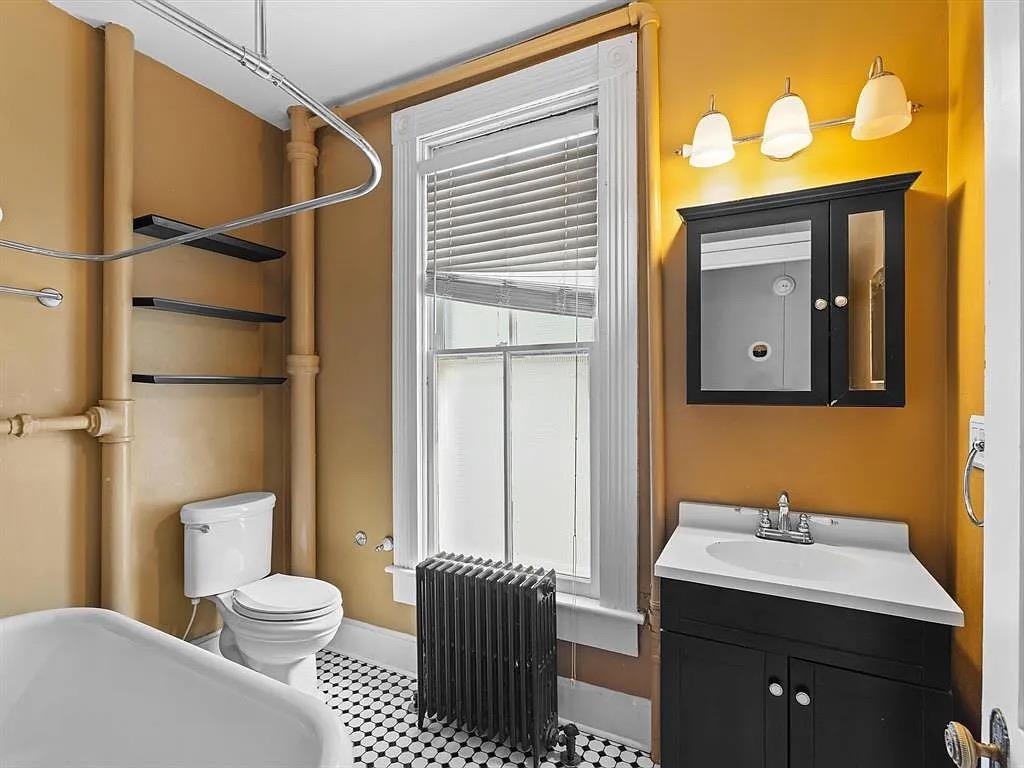 411 7th Street, Owensboro, Kentucky 42301, 3 Bedrooms Bedrooms, ,2 BathroomsBathrooms,Single Family Residence,For Sale,7th Street,93334