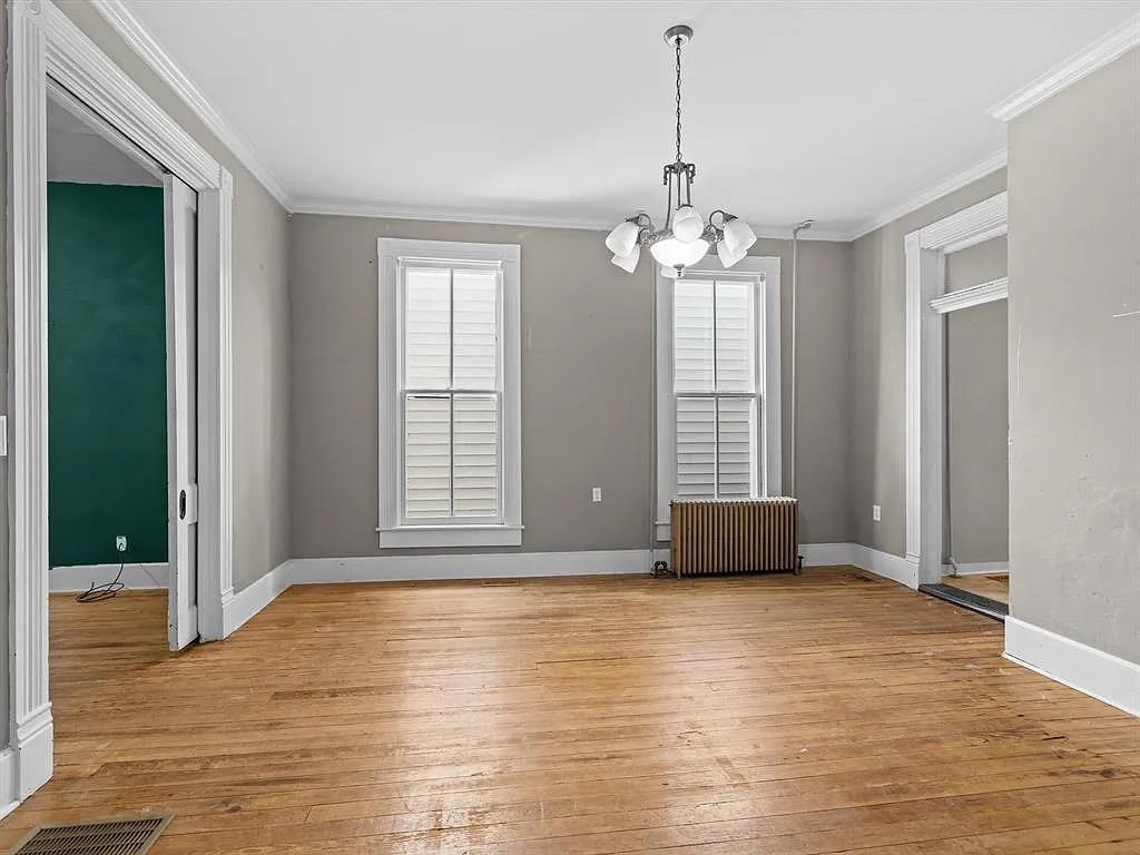 411 7th Street, Owensboro, Kentucky 42301, 3 Bedrooms Bedrooms, ,2 BathroomsBathrooms,Single Family Residence,For Sale,7th Street,93334