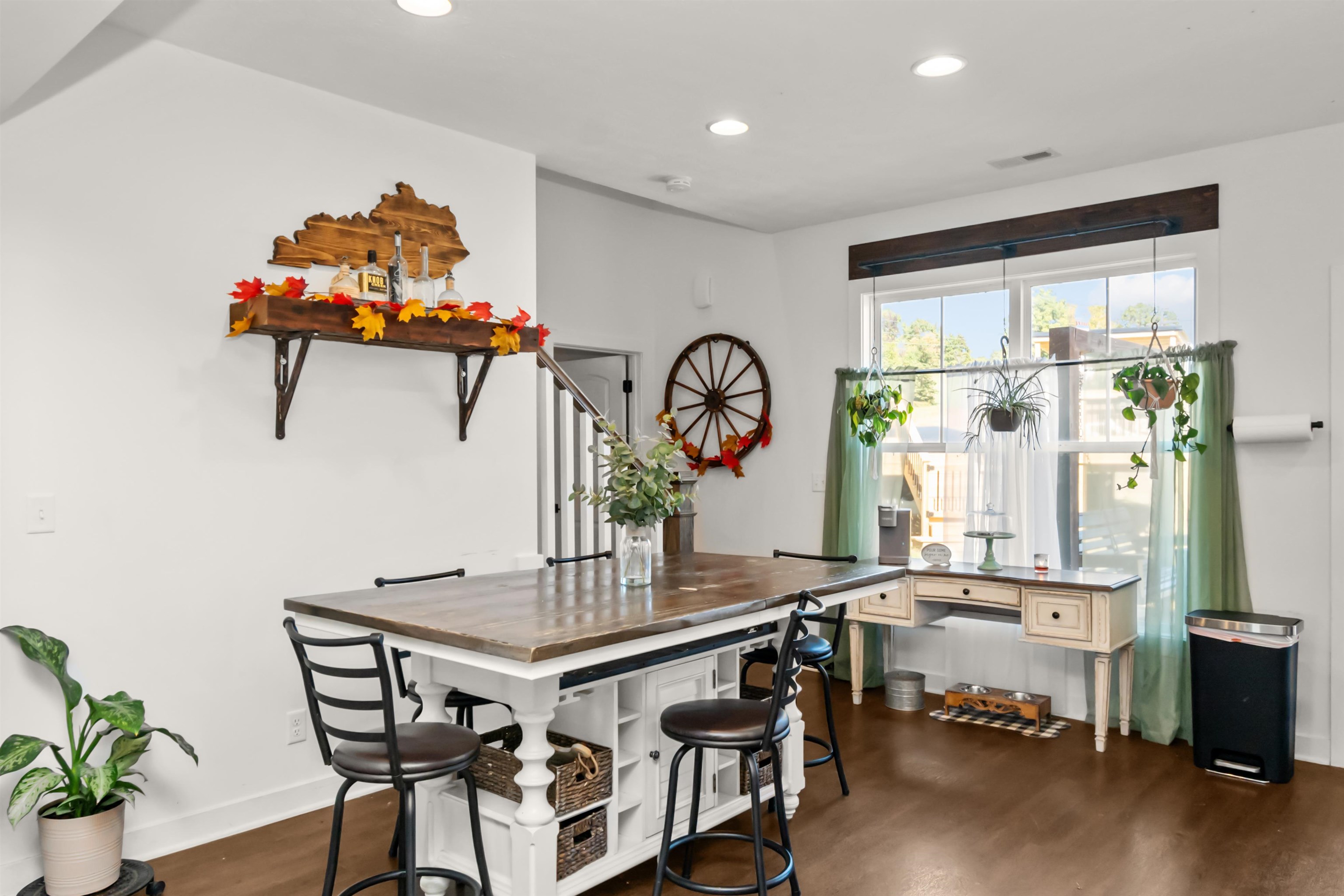 5141 Pleasant Valley Rd, Philpot, Kentucky 42366, 5 Bedrooms Bedrooms, ,2 BathroomsBathrooms,Single Family Residence,For Sale,Pleasant Valley Rd,93344