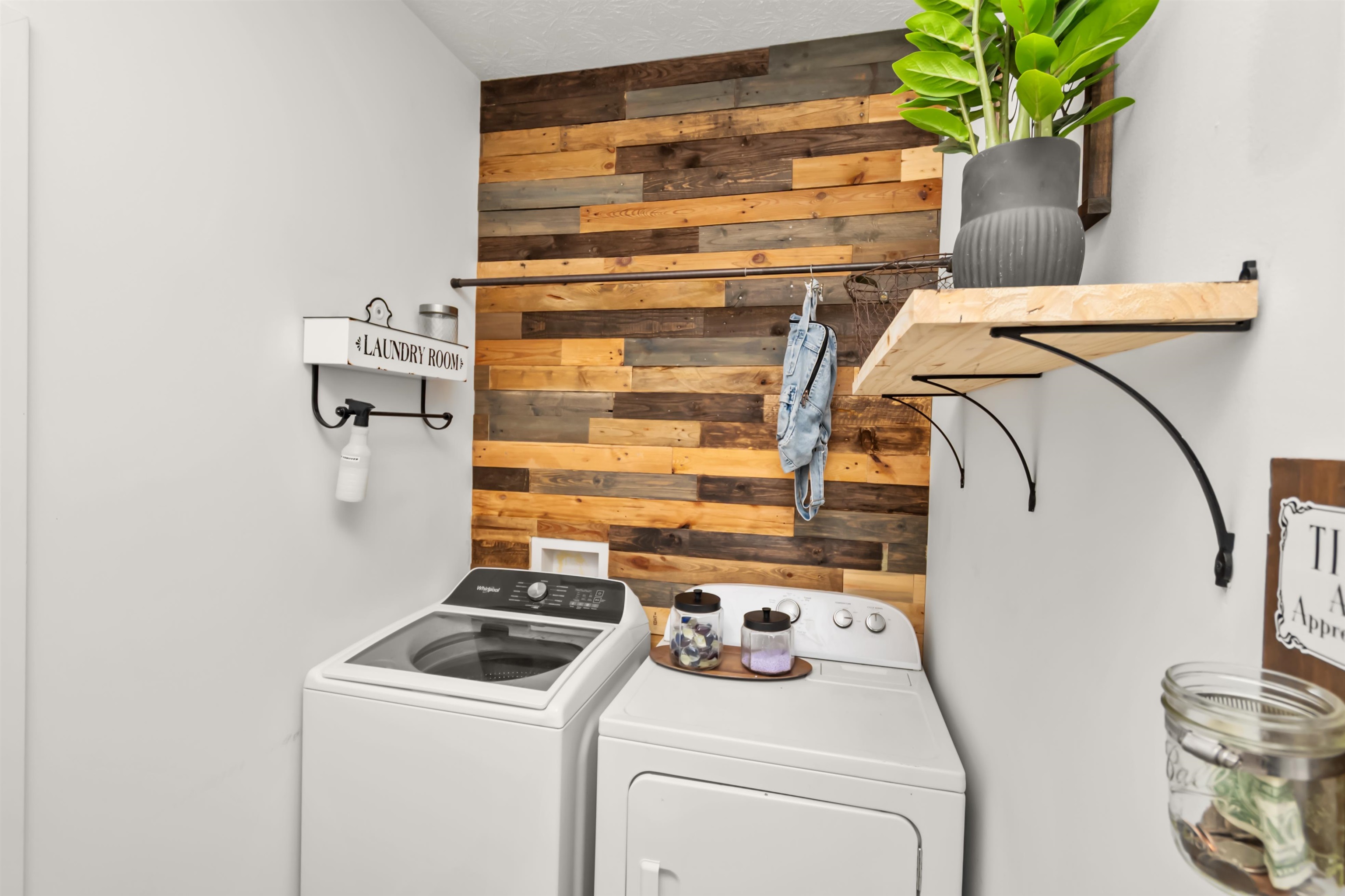 5141 Pleasant Valley Rd, Philpot, Kentucky 42366, 5 Bedrooms Bedrooms, ,2 BathroomsBathrooms,Single Family Residence,For Sale,Pleasant Valley Rd,93344