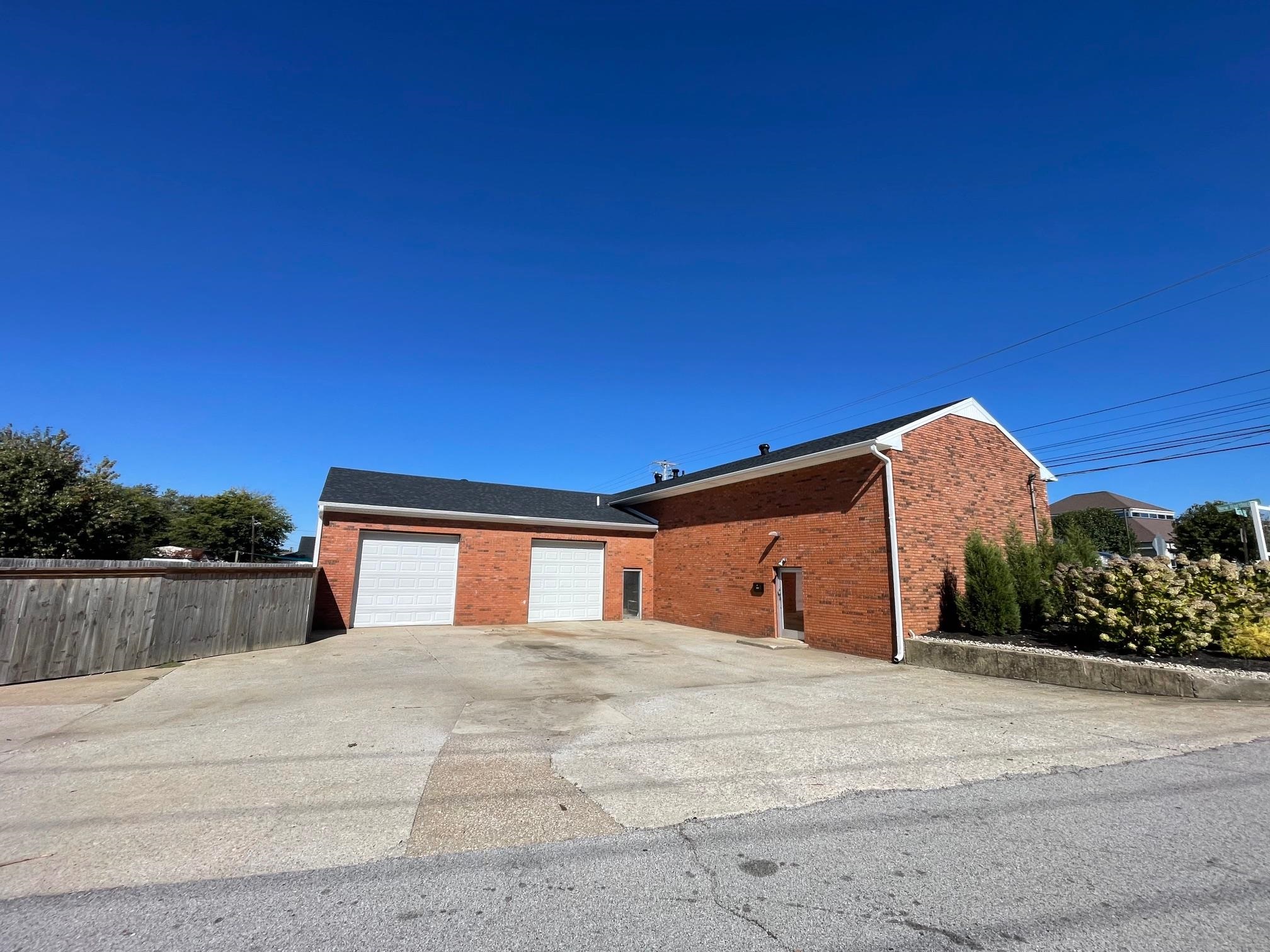 2630 New Hartford Rd, Owensboro, Kentucky 42303, ,Office,For Sale,New Hartford Rd,93399