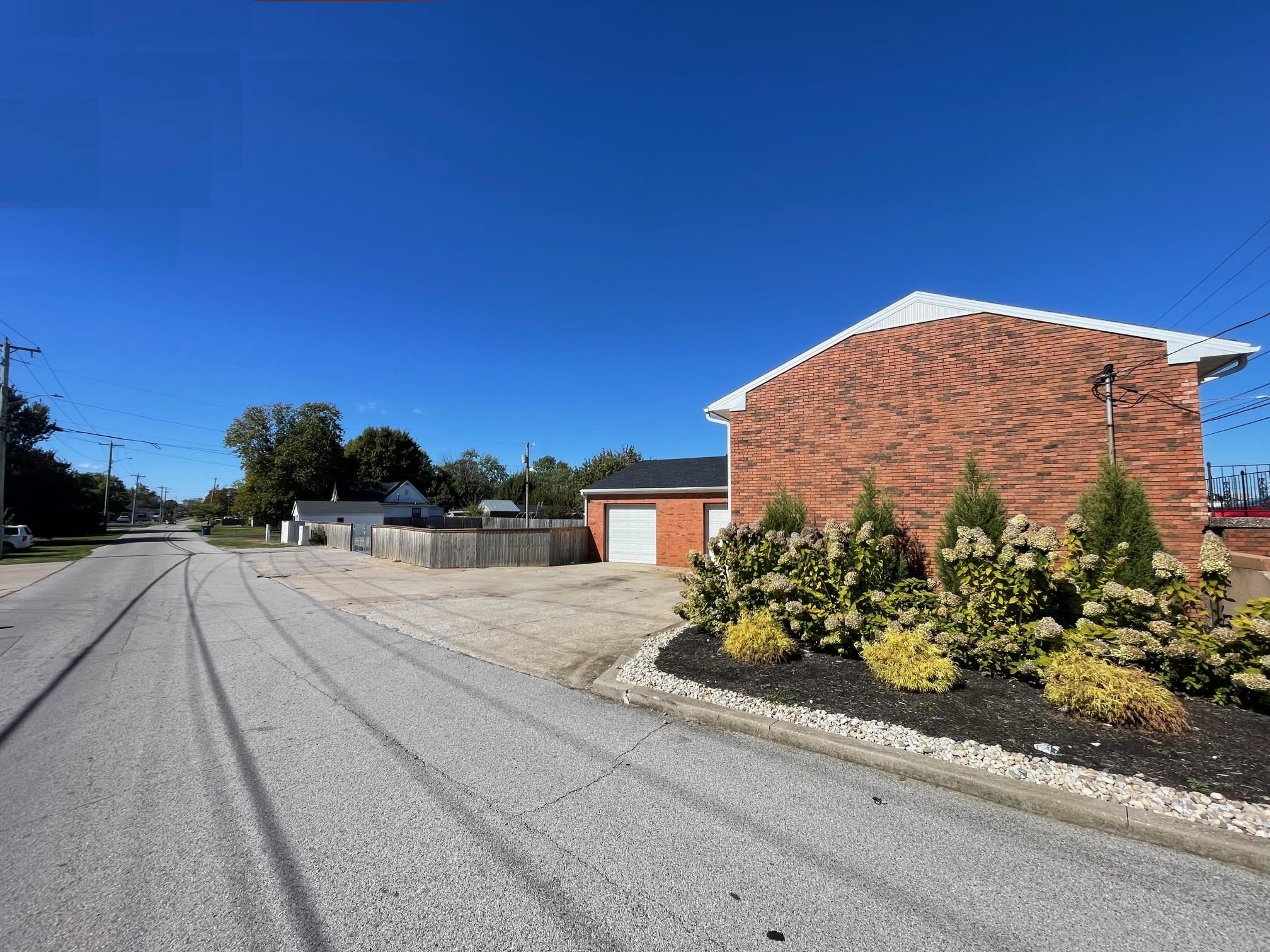 2630 New Hartford Rd, Owensboro, Kentucky 42303, ,Office,For Sale,New Hartford Rd,93399